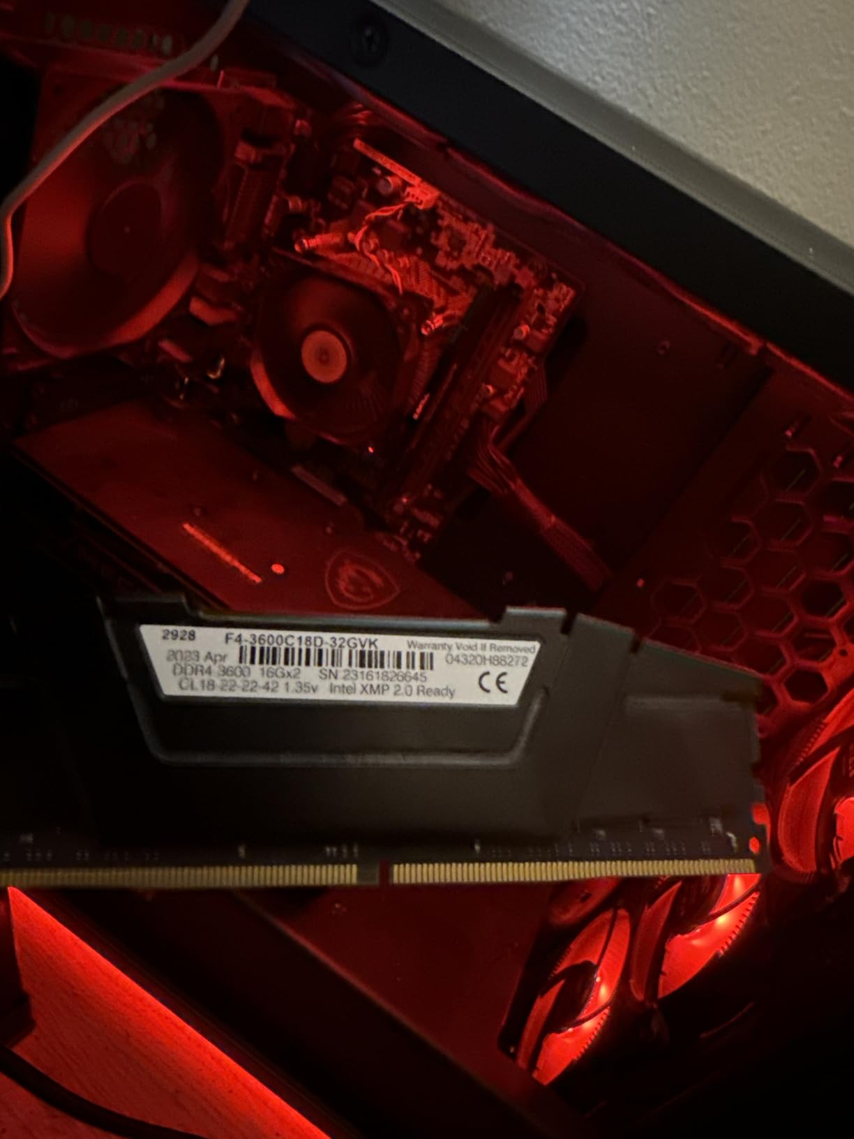 G.SKILL RipjawsV Series DDR4 RAM (XMP) 16GB (2x8GB) 3200MT/s CL16-18-18-38 1.35V Intel AMD Desktop Computer Memory U-DIMM - Black (F4-3200C16D-16GVKB) - Customer Photo 3