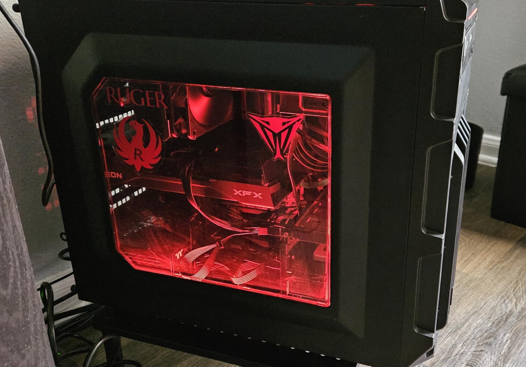 Cooler Master Hyper 212 Black CPU Cooler, SickleFlow 120 Edge PWM Fan, Aluminum Top Cover, 4 Copper Heat Pipes, 152mm Tall, AMD Ryzen AM5/AM4, Intel LGA 1851/1700/1200 Brackets - Customer Photo 1