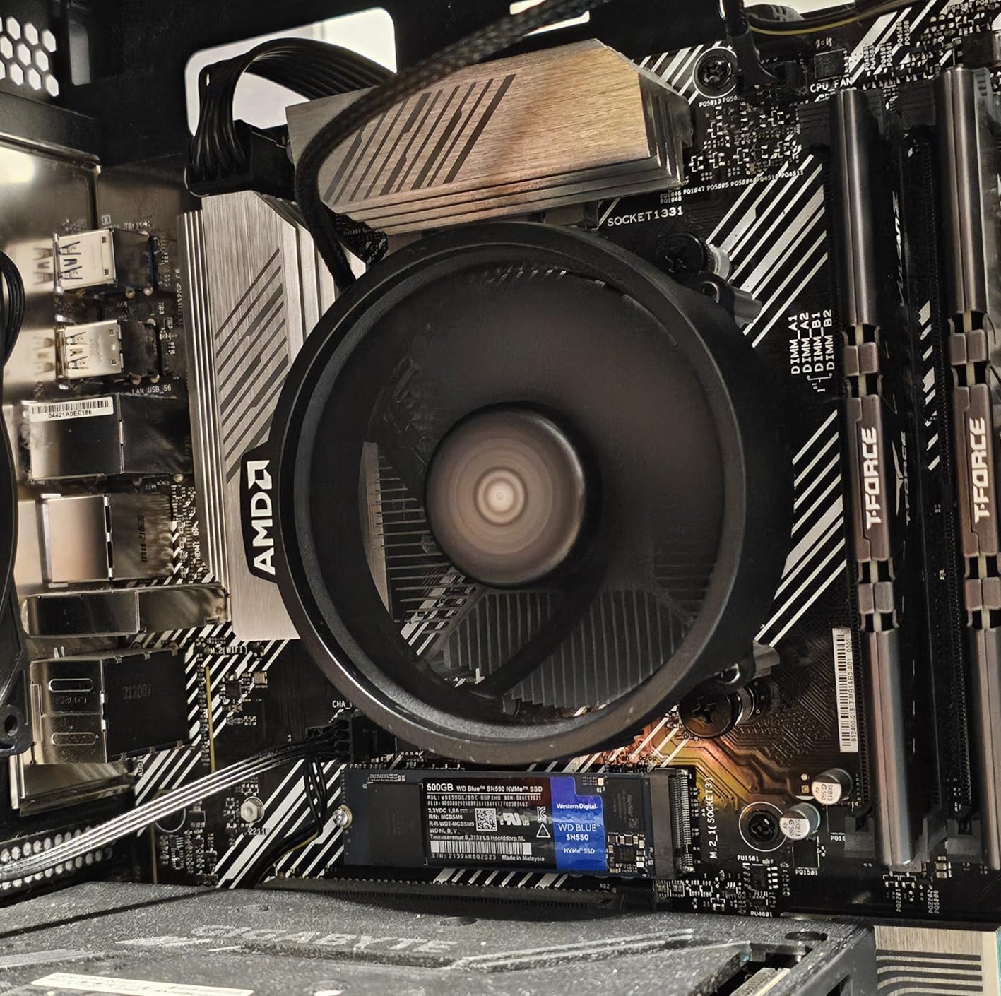 AMD Wraith Stealth Socket AM4 4-Pin Connector CPU Cooler with Aluminum Heatsink & 3.93-Inch Fan (Slim) - Customer Photo 0