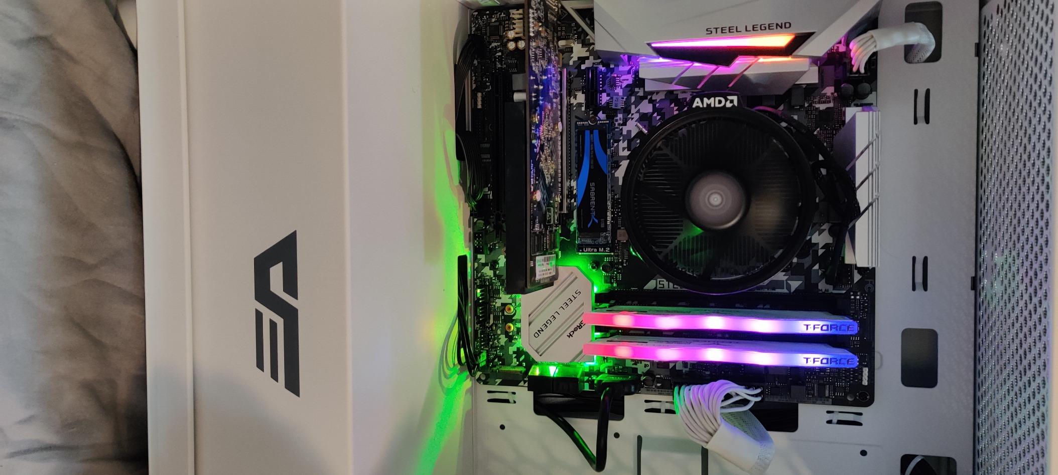 ASRock B450M STEEL LEGEND Socket AM4/ AMD Promontory B450/ DDR4/ Quad CrossFireX/ SATA3&USB3.1/ M.2/ A&GbE/ MicroATX Motherboard - Customer Photo 1