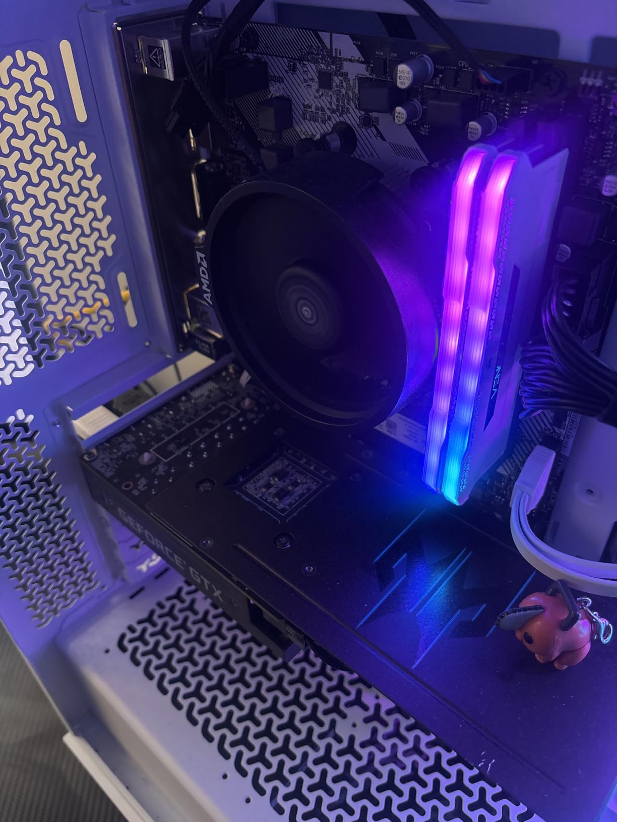 B450M-HDV R4.0 AMD B450 AM4 Socket Ryzen 2000 - 5000 Processors DDR4 3200 64GB HDMI DVI-D D-Sub Motherboard SATA 6Gb/s Micro ATX M.2 - Customer Photo 2