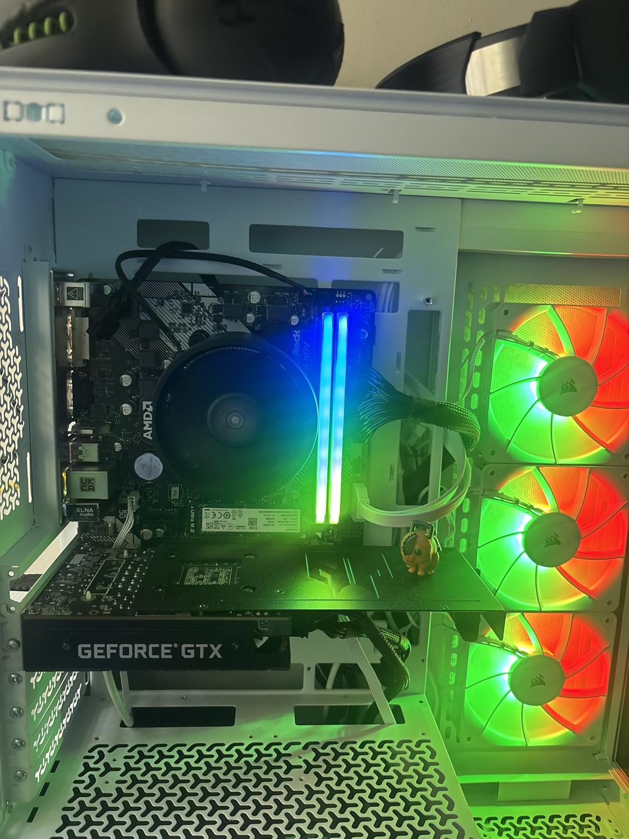 ASRock B450M-HDV R4.0 AMD B450 AM4 Socket Ryzen 2000 - 5000 Processors DDR4 3200 64GB HDMI DVI-D D-Sub Motherboard SATA 6Gb/s Micro ATX M.2 - Customer Photo 3