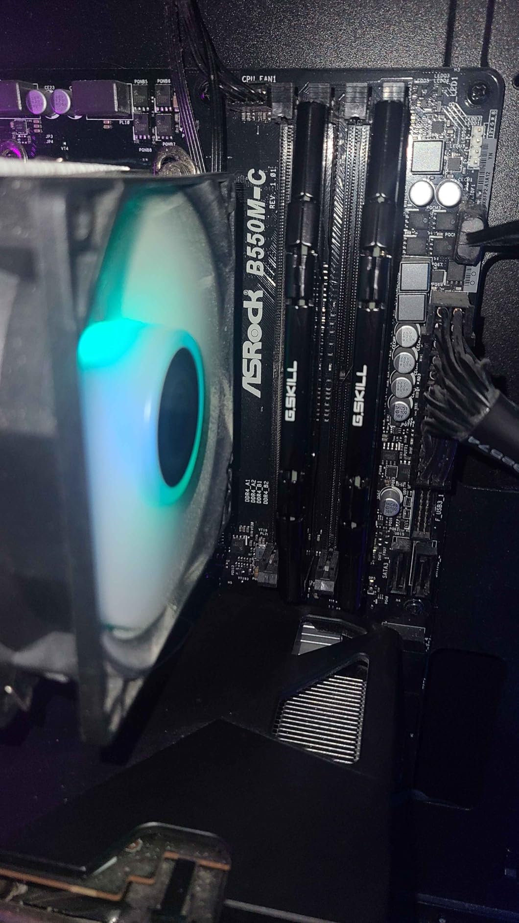 G.SKILL RipjawsV Series DDR4 RAM (XMP) 32GB (2x16GB) 3600MT/s CL18-22-22-42 1.35V Intel AMD Desktop Computer Memory U-DIMM - Black (F4-3600C18D-32GVK) - Customer Photo 0