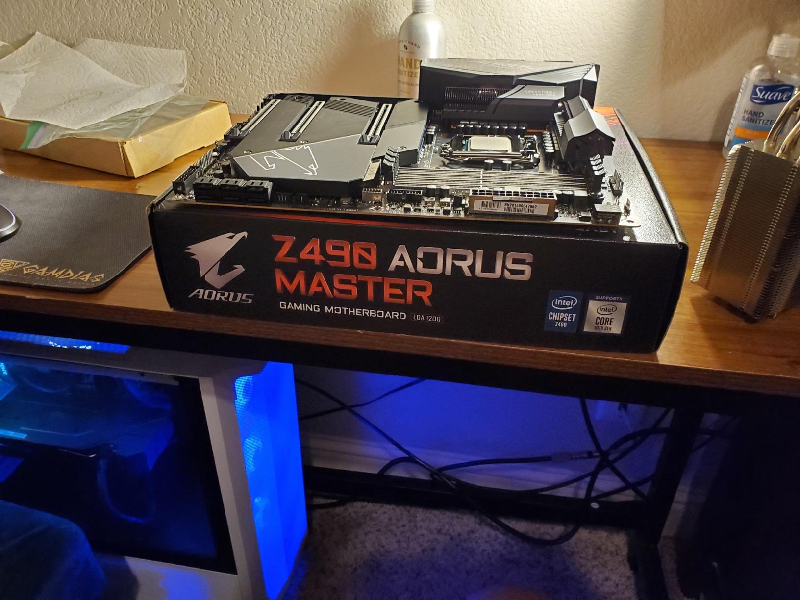 GIGABYTE Z490 AORUS Master (Intel LGA1200/Z490/ATX/Intel 2.5G LAN/3xM.2 Thermal Guard/SATA 6Gb/s/USB 3.2 Gen 2/Intel Wi-Fi 6/ESS Sabre DAC/Fins Array II/Gaming Motherboard) - Customer Photo 0