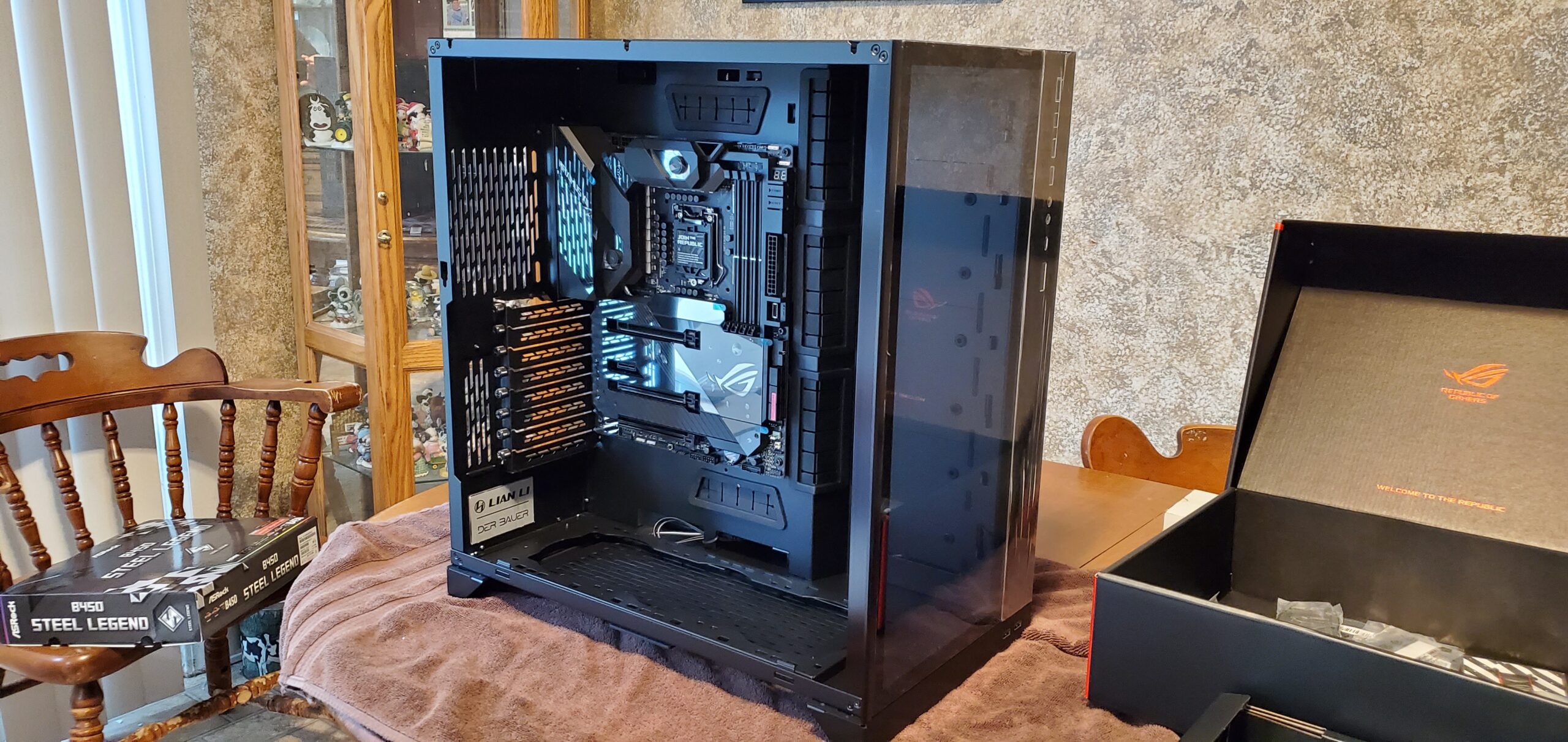 ASUS ROG Maximus XII Formula Z490 (WiFi 6) LGA 1200 (Intel 10th Gen) ATX Gaming Motherboard (16 Power Stages, EK CrossChill III, 10 Gbps & Intel 2.5Gb LAN, Triple M.2, 2 Livedash OLED, Aura Sync) - Customer Photo 1