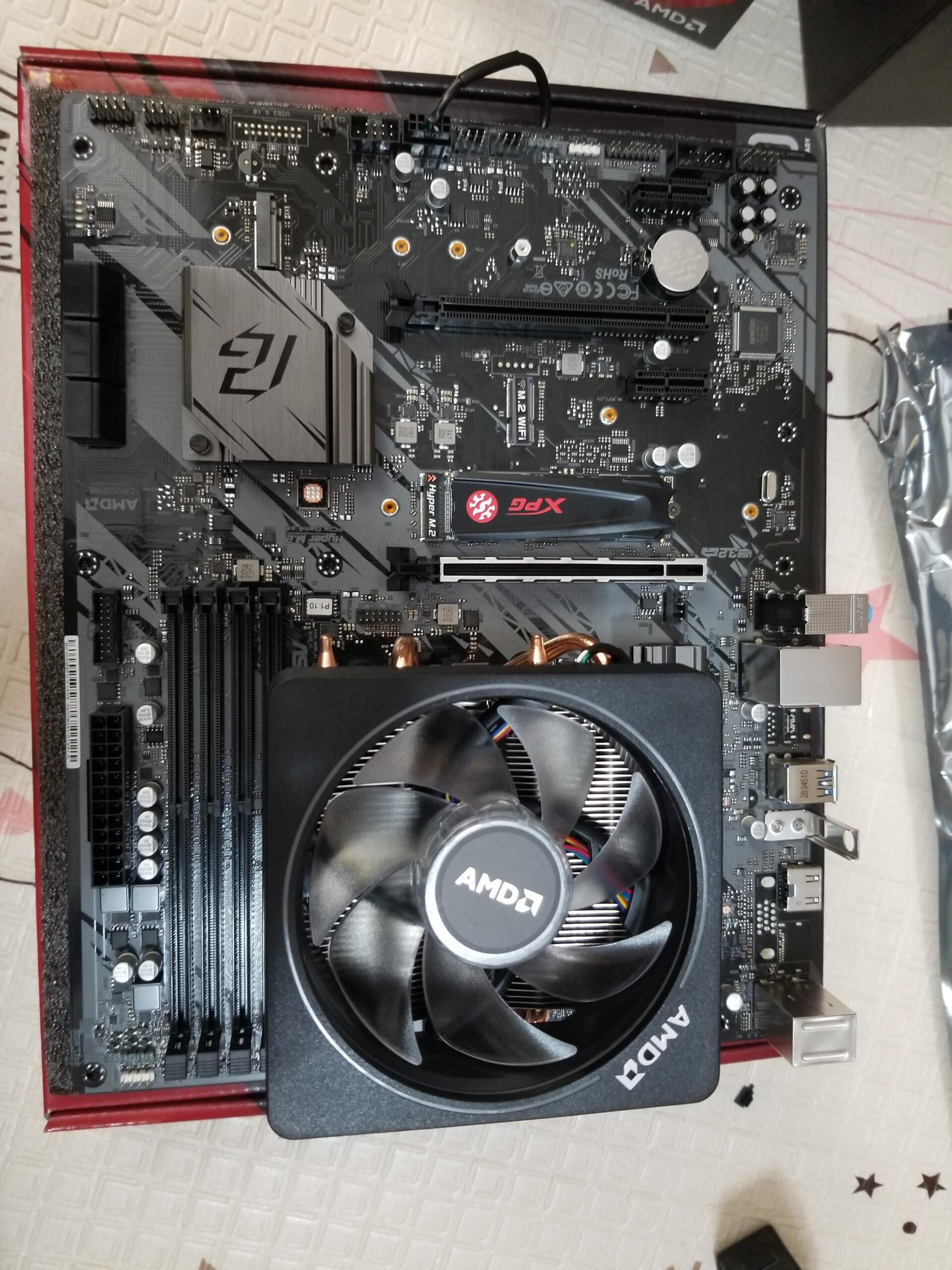 ASRock B550 Phantom Gaming 4 Supports AMD AM4 Socket Ryzen 3000, 3000 G-Series, 4000 G-Series, 5000 and 5000 G-Series Desktop Processors Motherboard Customer Review ASRock B550 Phantom Gaming 4 Supports AMD AM4 Socket Ryzen 3000, 3000 G-Series, 4000 G-Series, 5000 and 5000 G-Series Desktop Processors Motherboard - Customer Photo 2