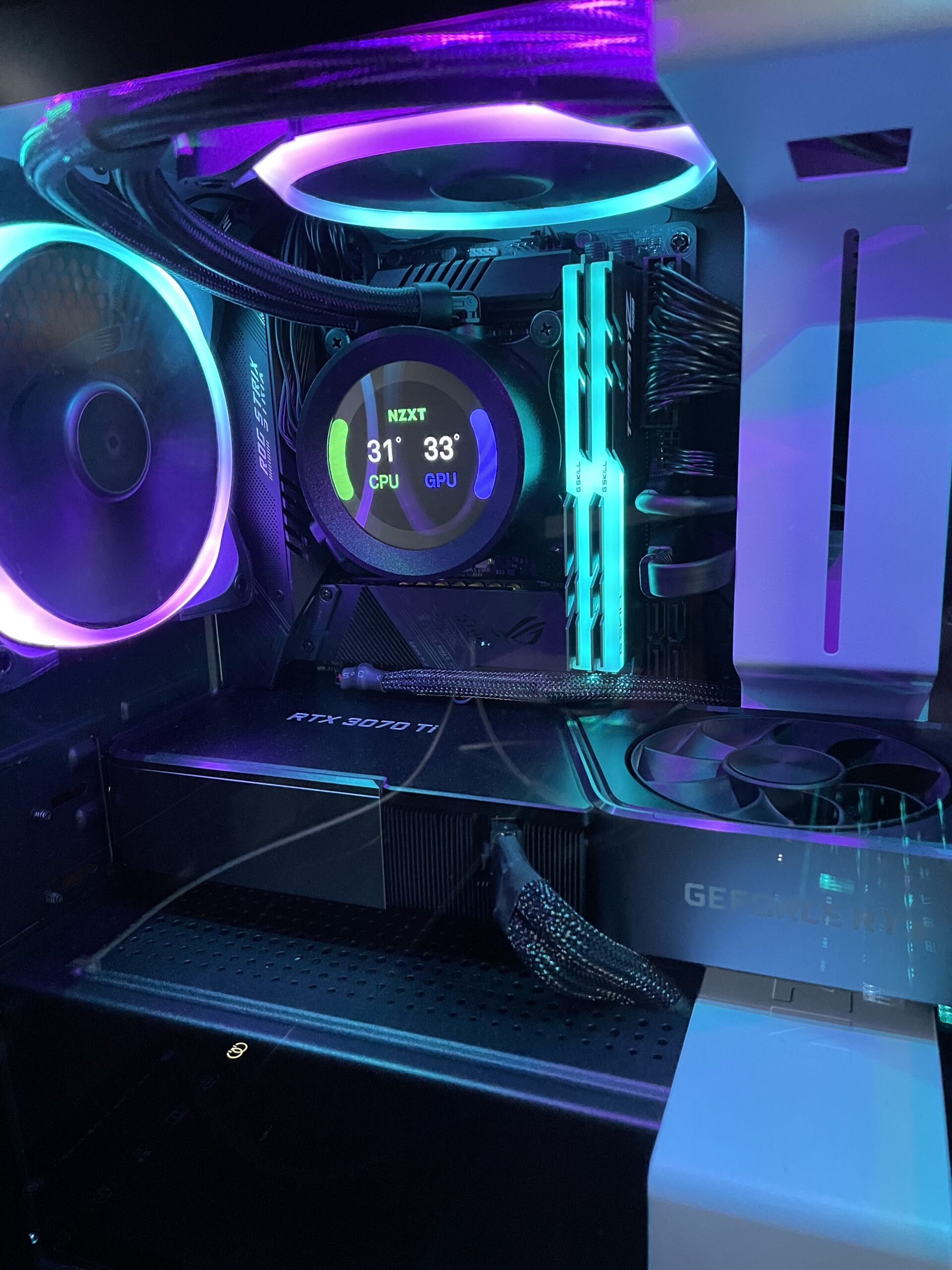 ROG Strix Z590-I Gaming WiFi 6E LGA 1200 (Intel 11th/10th Gen) mini-ITX gaming motherboard (PCIe 4.0, 8+2 power stages, Thunderbolt 4 Onboard, 2.5 Gb LAN, USB 3.2 Gen 2 front panel Type-C, 2x M.2 slots) - Customer Photo 1