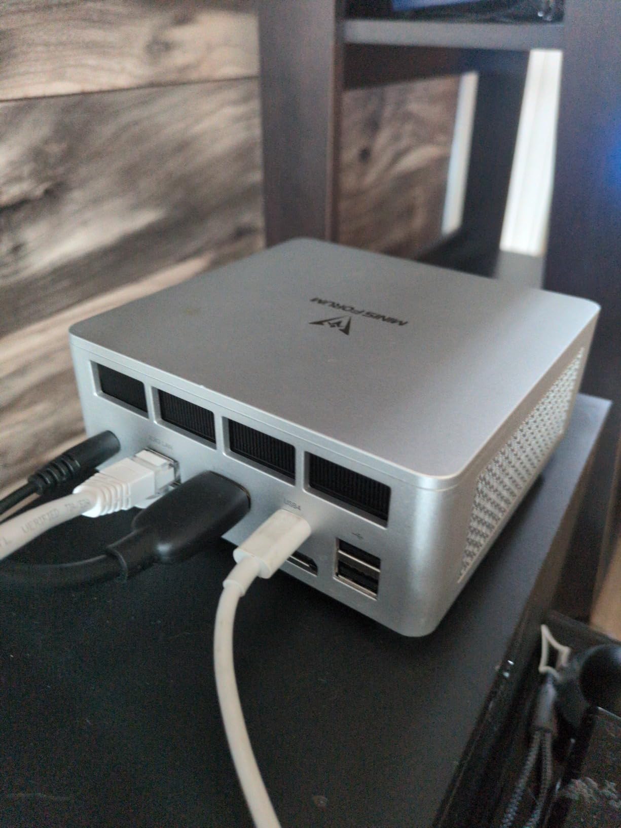 MINISFORUM UM870 Slim Mini PC AMD Ryzen 7 8745H 8C/16T Desktop Computer 32GB RAM 1TB SSD, HDMI/DP/USB4 8K@60Hz Output, 1X 2.5G RJ45 Port, 4X USB Port, Dual Band WiFi, AMD Radeon 780M Graphics Customer Review MINISFORUM UM870 Slim Mini PC AMD Ryzen 7 8745H 8C/16T Desktop Computer 32GB RAM 1TB SSD, HDMI/DP/USB4 8K@60Hz Output, 1X 2.5G RJ45 Port, 4X USB Port, Dual Band WiFi, AMD Radeon 780M Graphics - Customer Photo 2