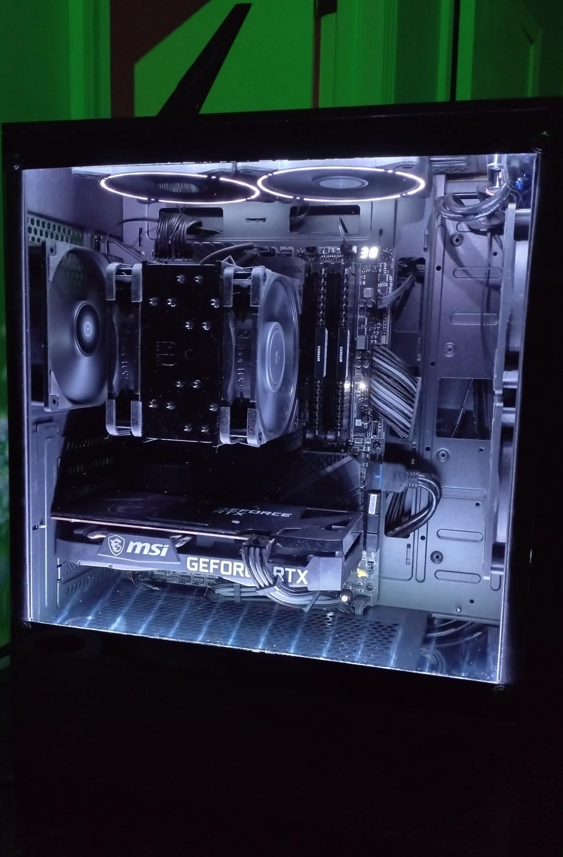 MSI MEG Z590 Unify-X Gaming Motherboard (ATX, 11th/10th Gen Intel Core, LGA 1200 Socket, DDR4, PCIe 4, CFX, M.2 Slots, Wi-Fi 6E) Customer Review MSI MEG Z590 Unify-X Gaming Motherboard (ATX, 11th/10th Gen Intel Core, LGA 1200 Socket, DDR4, PCIe 4, CFX, M.2 Slots, Wi-Fi 6E) - Customer Photo 4