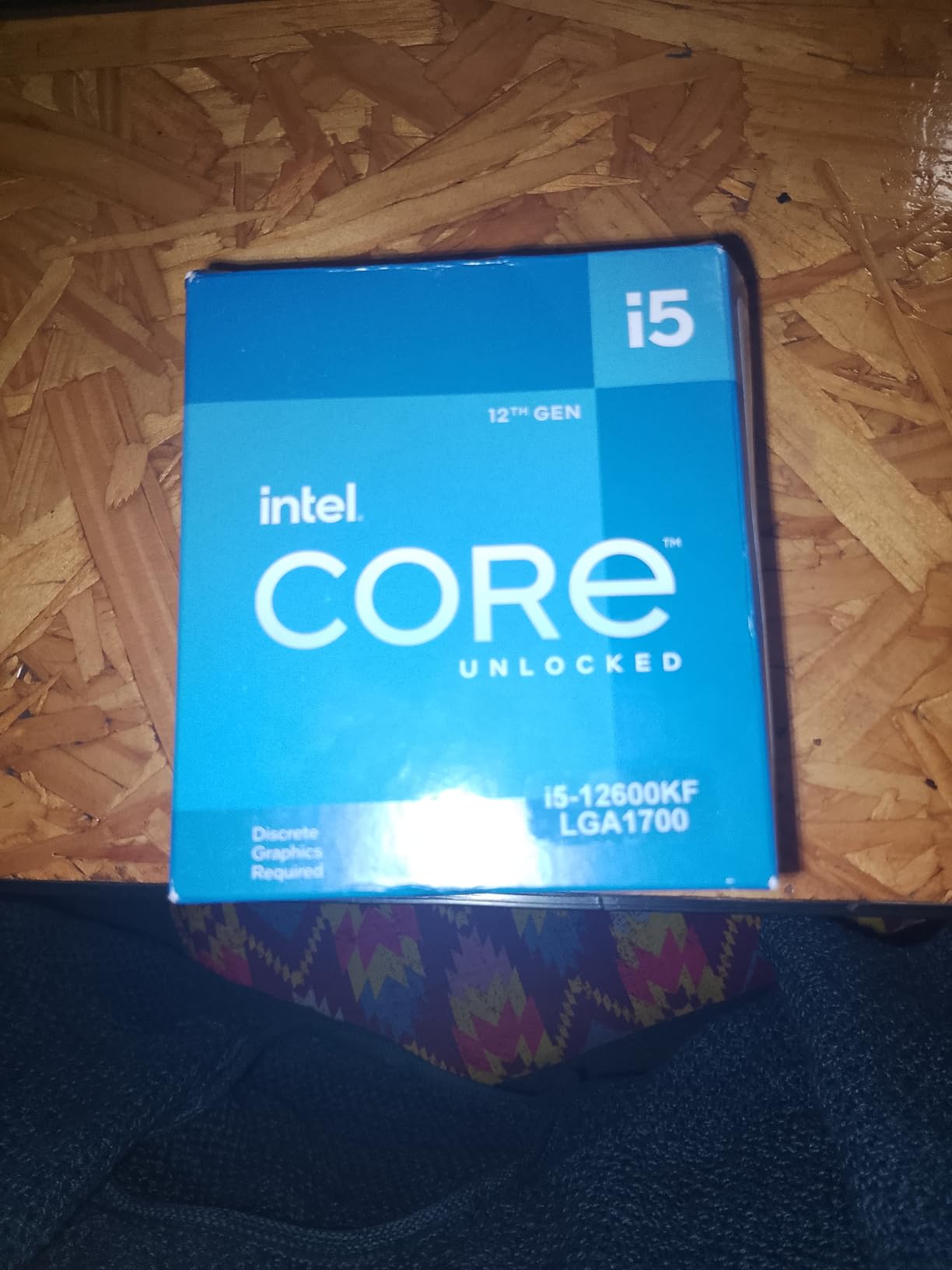 Intel Core i5-12600KF Desktop Processor 10 (6P+4E) Cores up to 4.9 GHz Unlocked LGA1700 600 Series Chipset 125W - Customer Photo 2