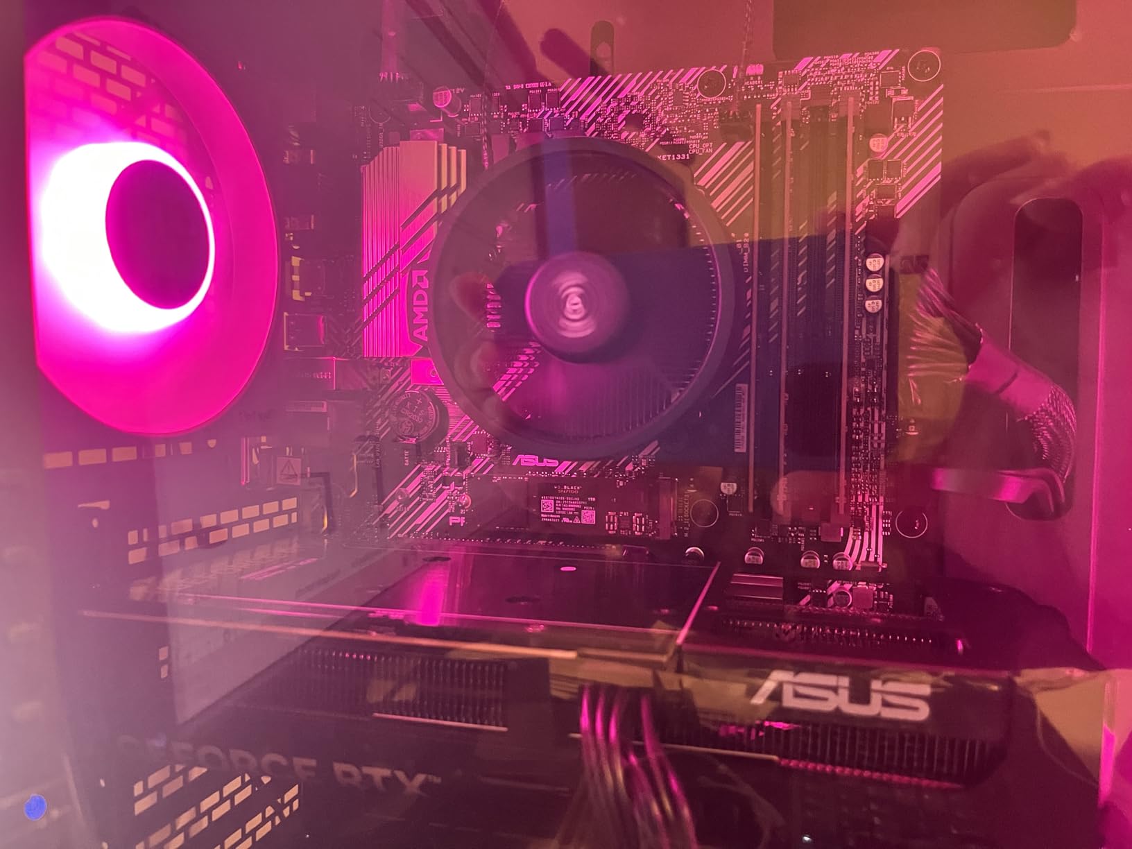 Asus ROG Strix B550-F Gaming WiFi II AMD AM4 (3rd Gen Ryzen) ATX Gaming Motherboard (PCIe 4.0,WiFi 6E, 2.5Gb LAN, BIOS Flashback, HDMI 2.1, Addressable Gen 2 RGB Header and Aura Sync) Customer Review Asus ROG Strix B550-F Gaming WiFi II AMD AM4 (3rd Gen Ryzen) ATX Gaming Motherboard (PCIe 4.0,WiFi 6E, 2.5Gb LAN, BIOS Flashback, HDMI 2.1, Addressable Gen 2 RGB Header and Aura Sync) - Customer Photo 2