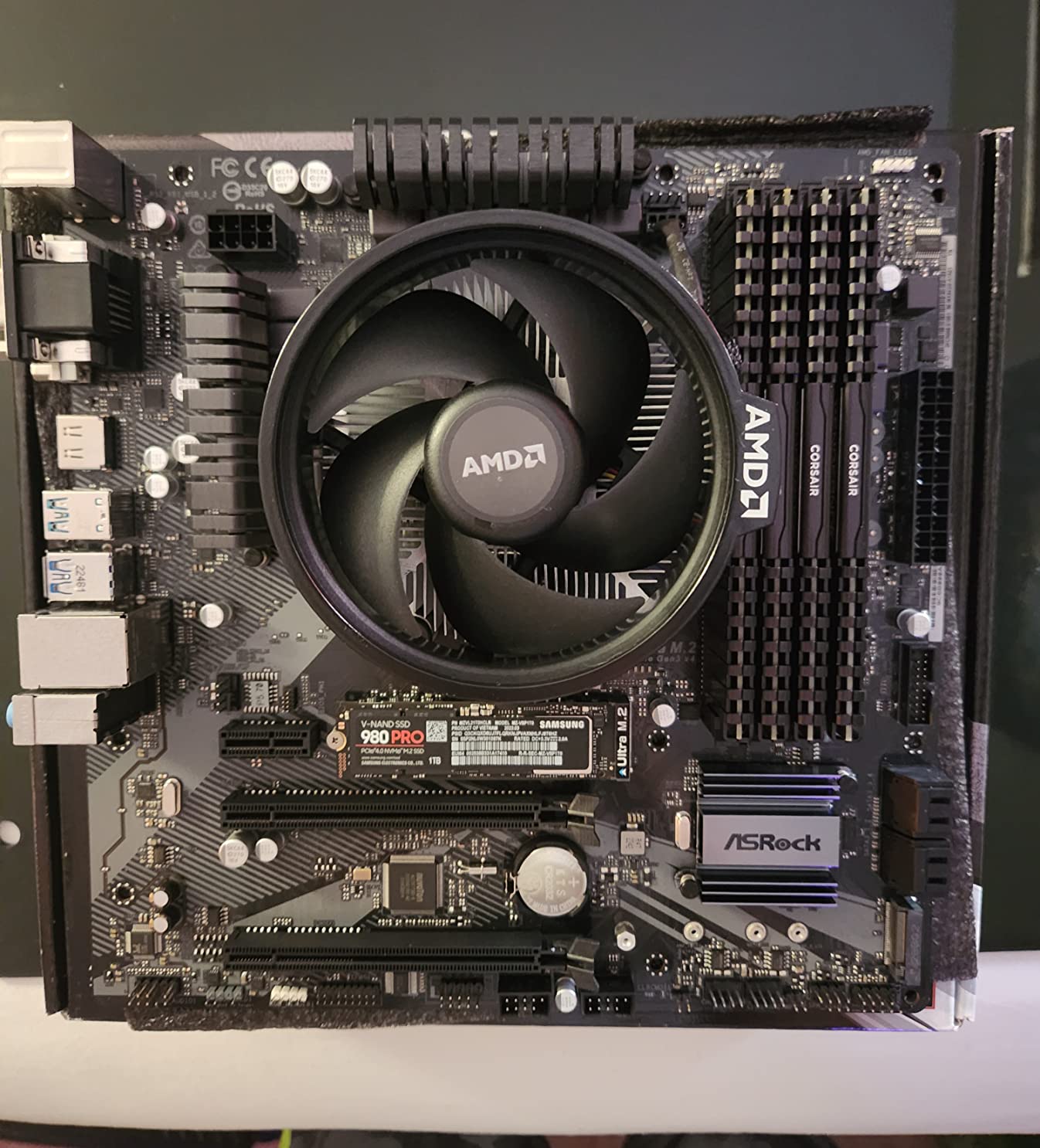 ASROCK B450M PRO4 R2.0 Socket AM4/ AMD B450/ DDR4/ SATA3&USB3.2/ M.2/ Micro ATX Motherboard - Customer Photo 3