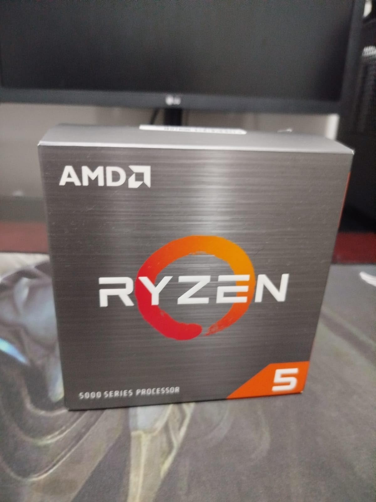 AMD Ryzen 5 5600 6-Core, 12-Thread Unlocked Desktop Processor with Wraith Stealth Cooler - Customer Photo 1