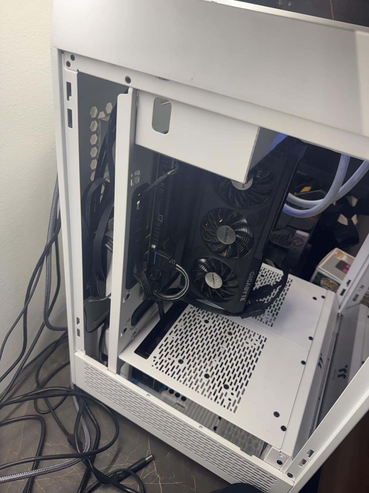 Redragon RGPS-850W 80+ Gold 850 Watt Power Supply w/Upgraded ATX 3.1 & PCIe 5.1 Fully Modular, 12VHPWR Cable Included, 100% Japanese Capacitors, Smart ECO Low Noise RGB Fan, Compact 160mm Size - Customer Photo 2