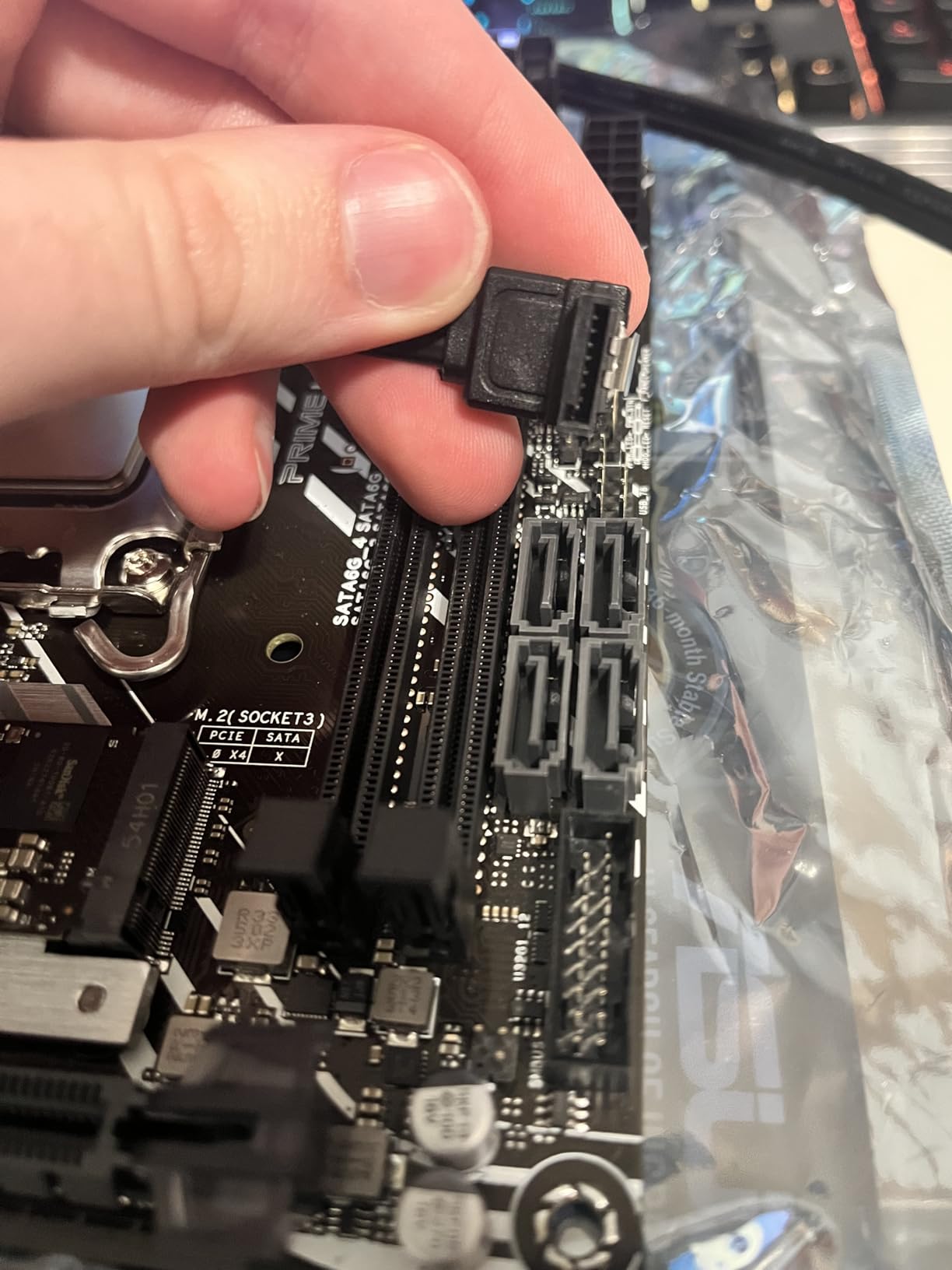 ASUS PRIME H610I-PLUS D4 LGA 1700(Intel 12th Gen&Intel vPro)mini ITX Motherboard(PCIe 4.0,DDR4,USB 3.2 Gen 1 Type-A,1Gb Lan,DP/HDMI/D-Sub,V-M.2(Key E),Q-LED,Mono-out header with amp IC,SPI TPM header) Customer Review ASUS PRIME H610I-PLUS D4 LGA 1700(Intel 12th Gen&Intel vPro)mini ITX Motherboard(PCIe 4.0,DDR4,USB 3.2 Gen 1 Type-A,1Gb Lan,DP/HDMI/D-Sub,V-M.2(Key E),Q-LED,Mono-out header with amp IC,SPI TPM header) - Customer Photo 1