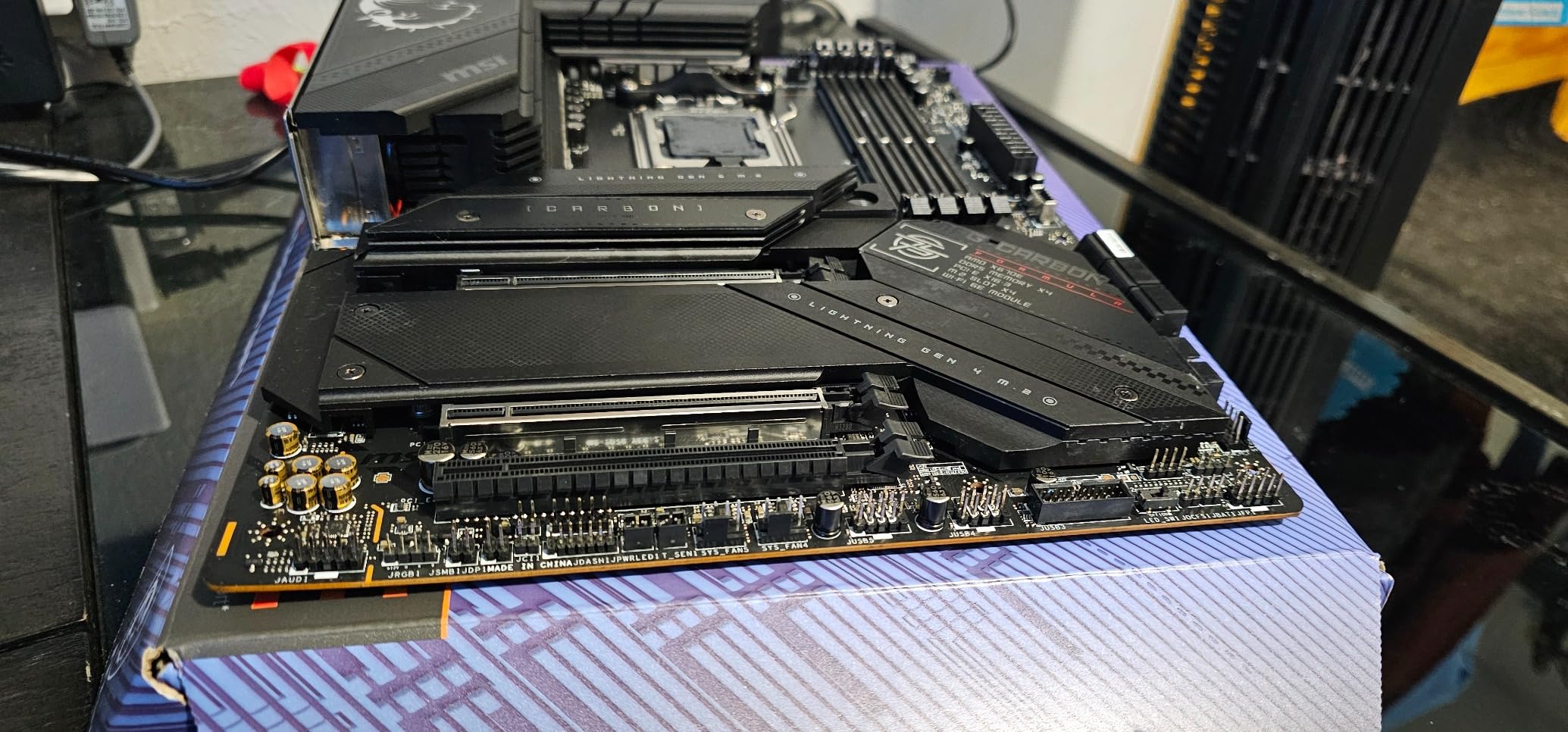 MSI MPG X670E Carbon WiFi Gaming Motherboard (AMD Ryzen 9000/8000/7000 Series Processors, AM5, DDR5, PCIe 5.0, SATA 6Gb/s, M.2, USB 3.2 Gen 2, Wi-Fi 6E, Bluetooth 5.3, LAN 2.5Gbps, HDMI/DP, ATX) - Customer Photo 3