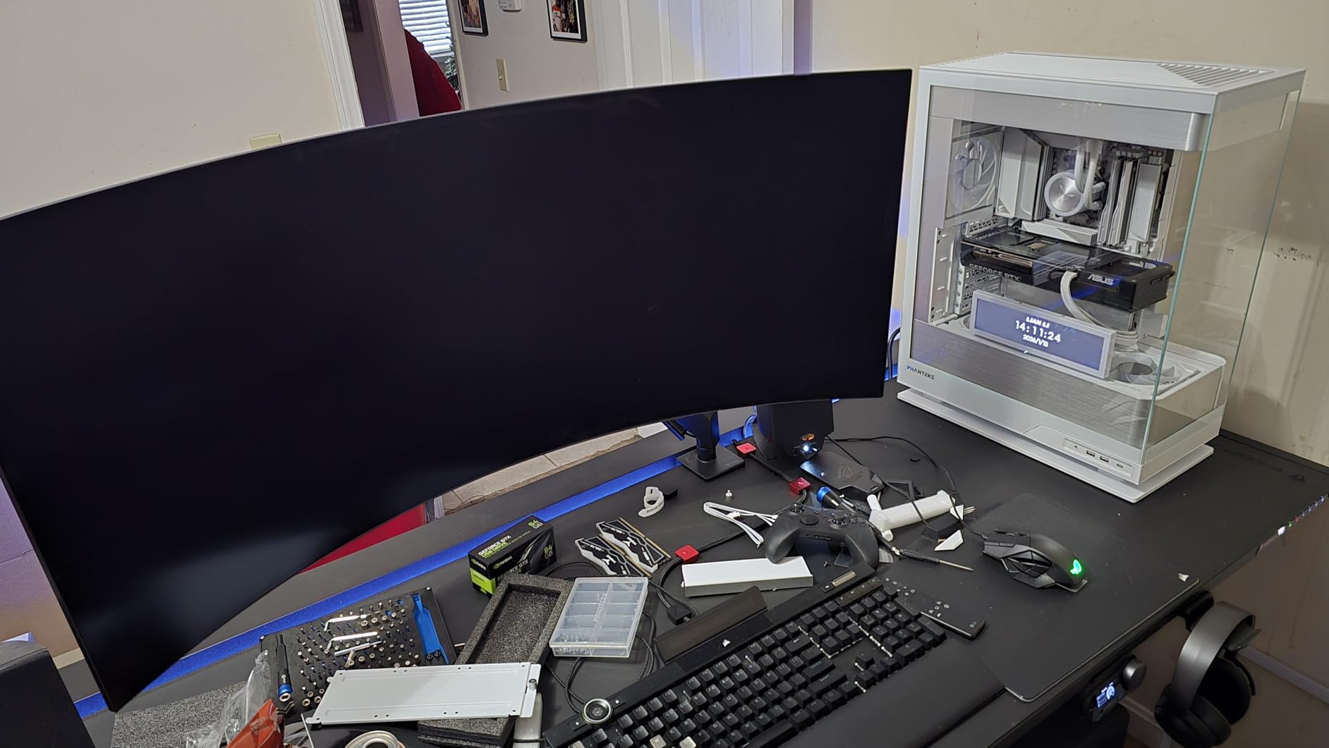 GIGABYTE B650 AORUS Elite AX (AM5/LGA 1718/ AMD B650/ATX/ 5-Year Warranty/DDR5/ M.2/ PCIe 5.0/USB 3.2 Gen2X2 Type-C/WiFi 6E/2.5GbE LAN/Q-Flash Plus/EZ-Latch/Gaming Motherboard) - Customer Photo 1