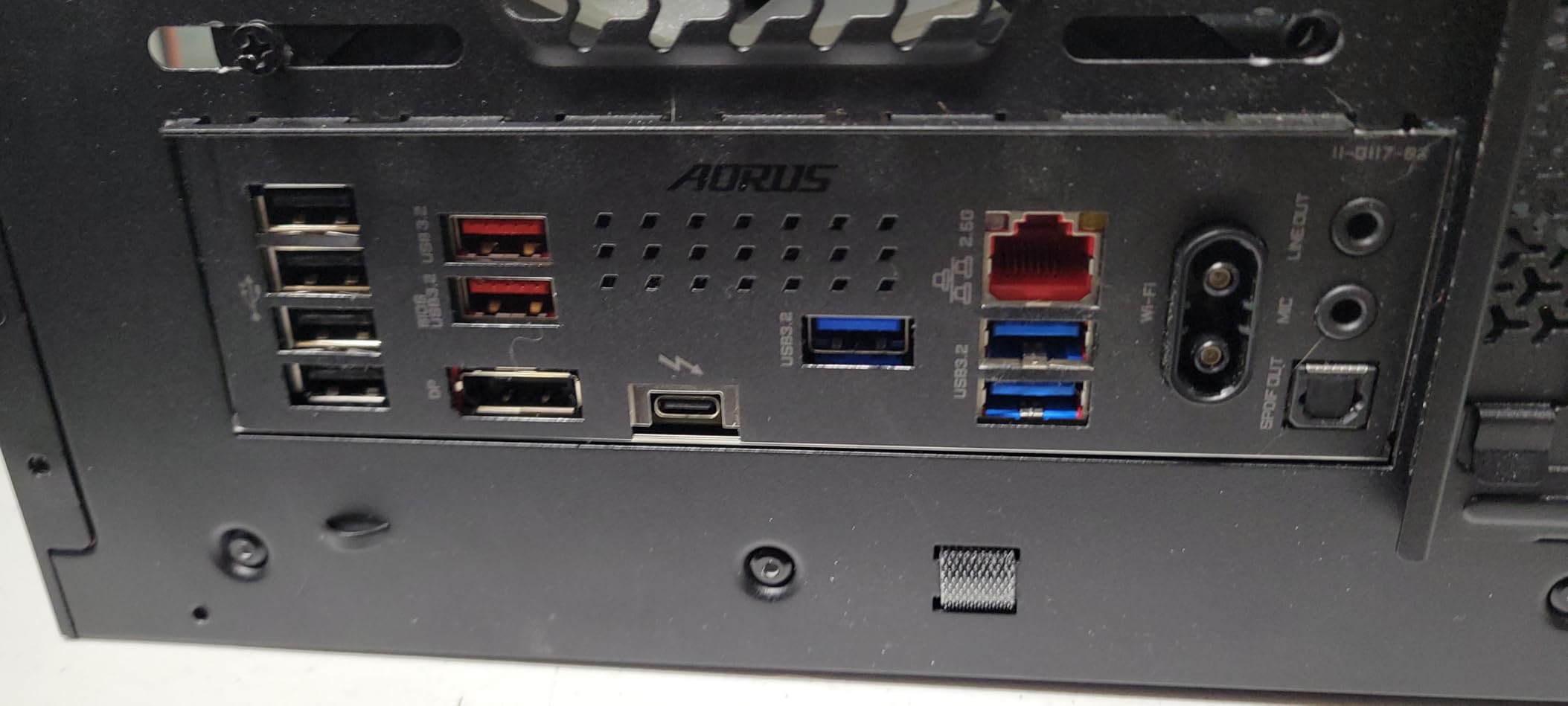 GIGABYTE Z790 AORUS Elite AX (LGA 1700/ Intel Z790/ ATX/ DDR5/ Quad M.2/ PCIe 5.0/ USB 3.2 Gen2X2 Type-C/Intel WiFi 6E/ 2.5GbE LAN/Q-Flash Plus/PCIe EZ-Latch/Gaming Motherboard) Customer Review GIGABYTE Z790 AORUS Elite AX (LGA 1700/ Intel Z790/ ATX/ DDR5/ Quad M.2/ PCIe 5.0/ USB 3.2 Gen2X2 Type-C/Intel WiFi 6E/ 2.5GbE LAN/Q-Flash Plus/PCIe EZ-Latch/Gaming Motherboard) - Customer Photo 3