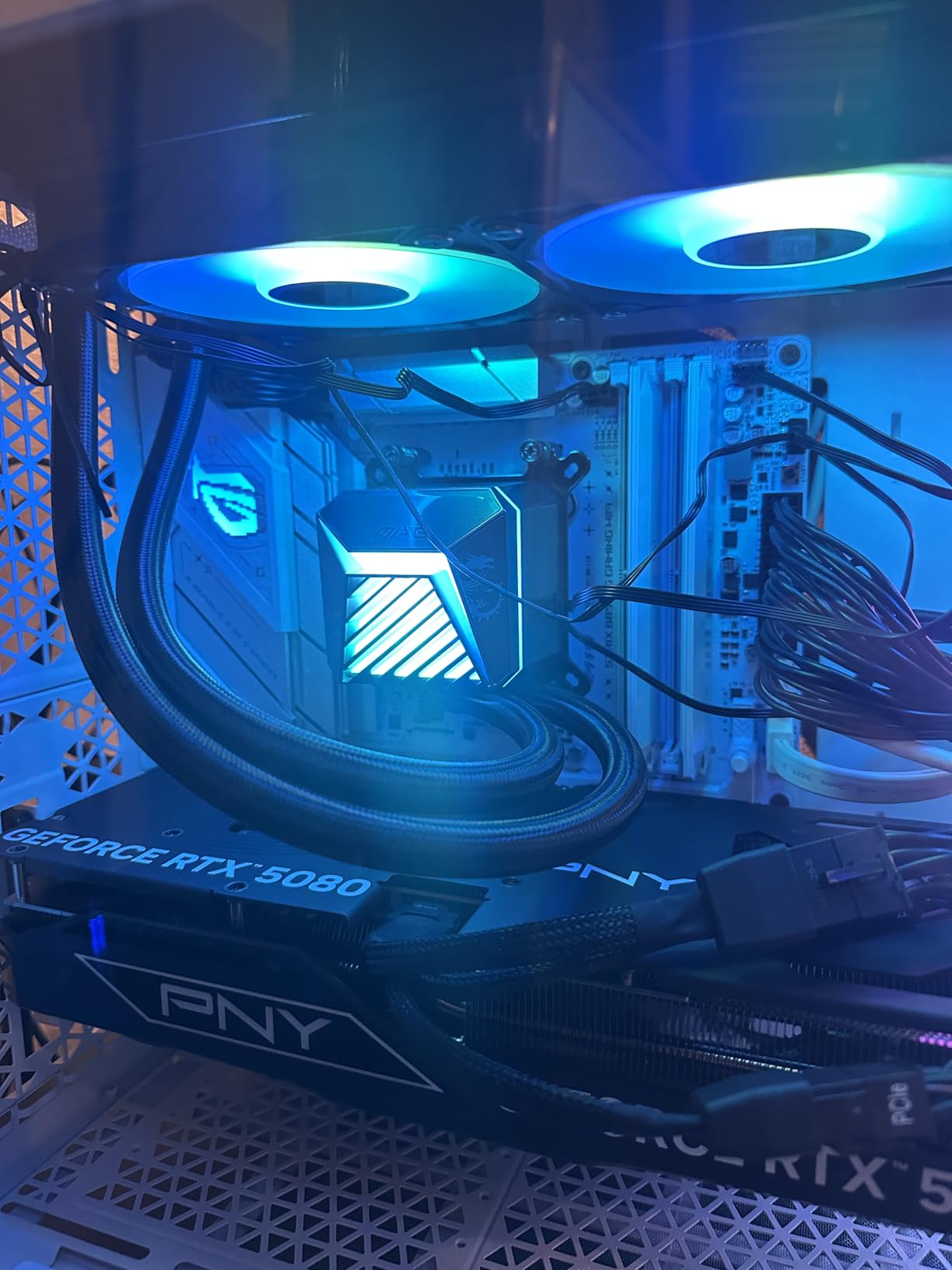 ASUS ROG Strix B650E-F Gaming WiFi AMD B650 AM5 Ryzen Desktop 9000 8000 & 7000 ATX Motherboard, 12+2 Power Stages, DDR5, 3X M.2 Slot, PCIe 5.0, WiFi 6E, 2.5G LAN, USB 3.2 Gen 2x2 Type-C, Aura Sync - Customer Photo 2