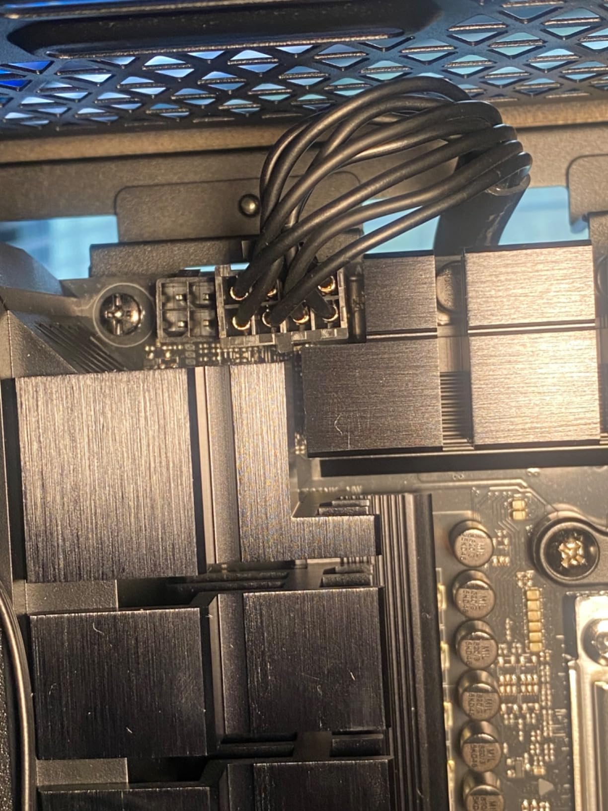 ASUS TUF Gaming B650-PLUS WiFi AMD B650 AM5 Ryzen Desktop 9000 8000 and 7000 ATX Motherboard, 14 Power Stages, PCIe 5.0 M.2, DDR5 Memory, WiFi 6 and 2.5 Gb Ethernet, USB4 Support Aura Sync - Customer Photo 4