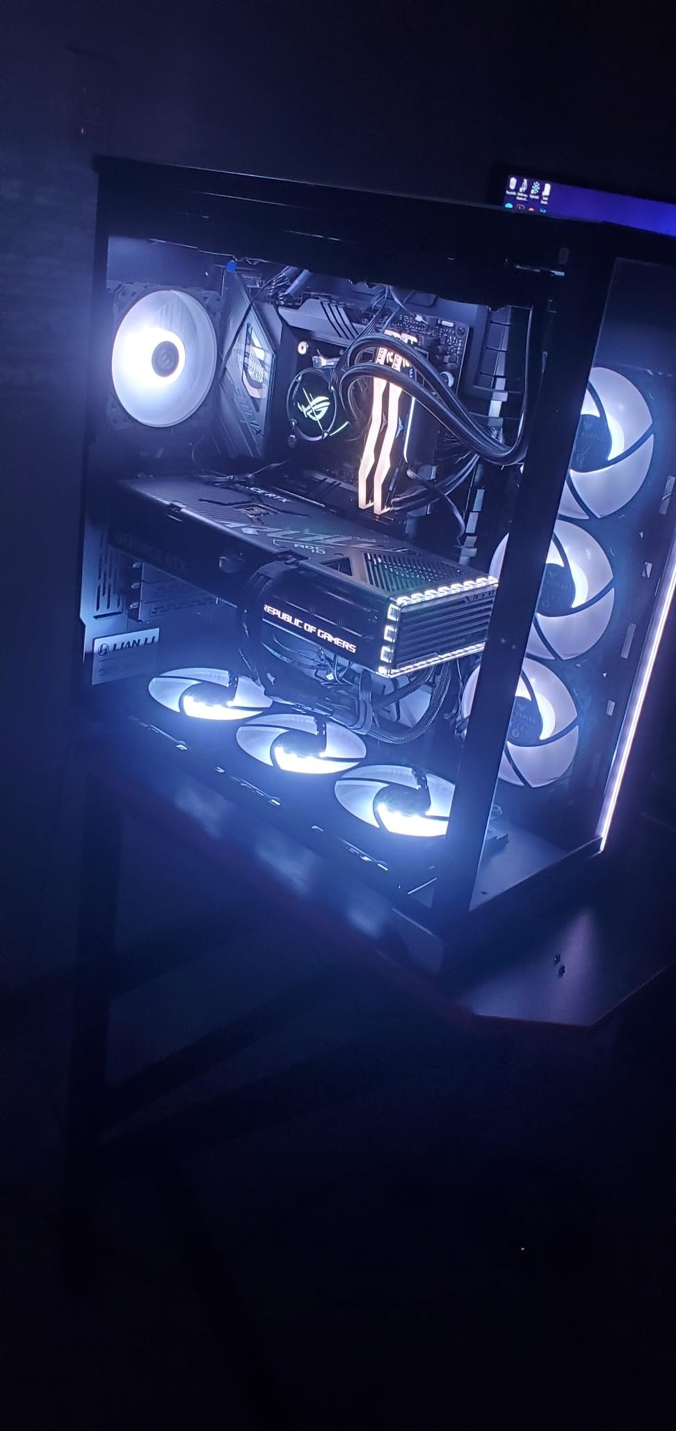 ASUS ROG Strix Z790-F Gaming WiFi 6E LGA 1700 ATX Motherboard with 16+1 Power Stages, DDR5, 4x M.2, PCIe 5.0 - Customer Photo 0