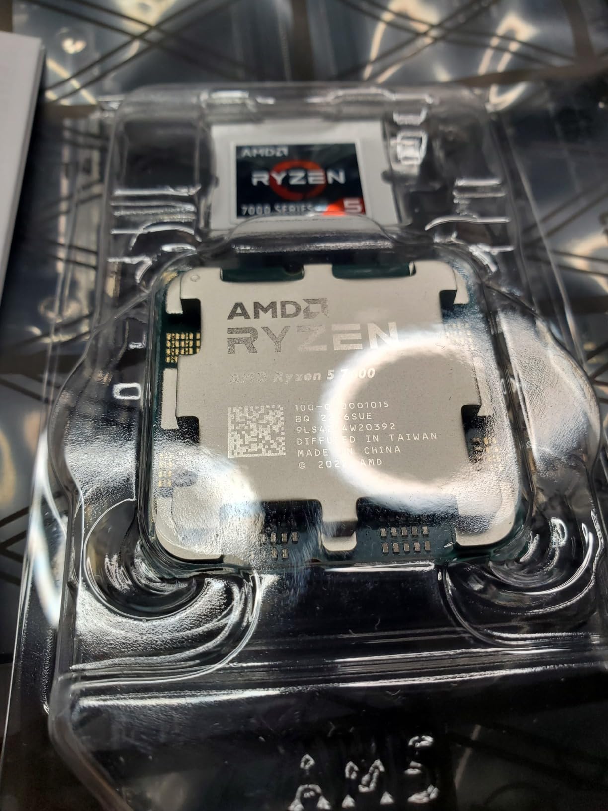 AMD Ryzen 5 7600 6-Core, 12-Thread Unlocked Desktop Processor Customer Review AMD Ryzen 5 7600 6-Core, 12-Thread Unlocked Desktop Processor - Customer Photo 4