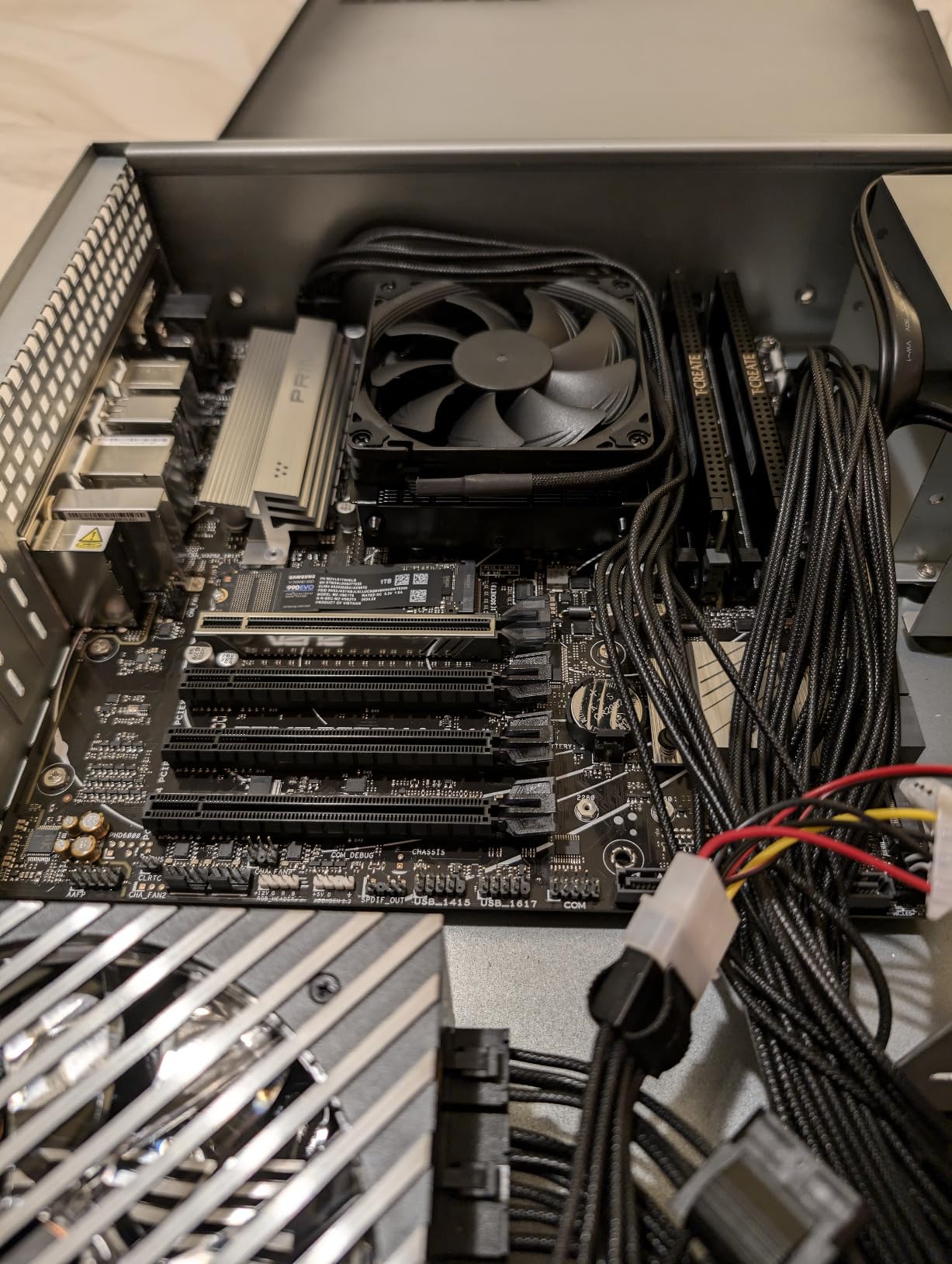 Noctua NH-L9a-AM5 chromax.Black, Premium Low-Profile CPU Cooler for AMD AM5 (Black) - Customer Photo 0