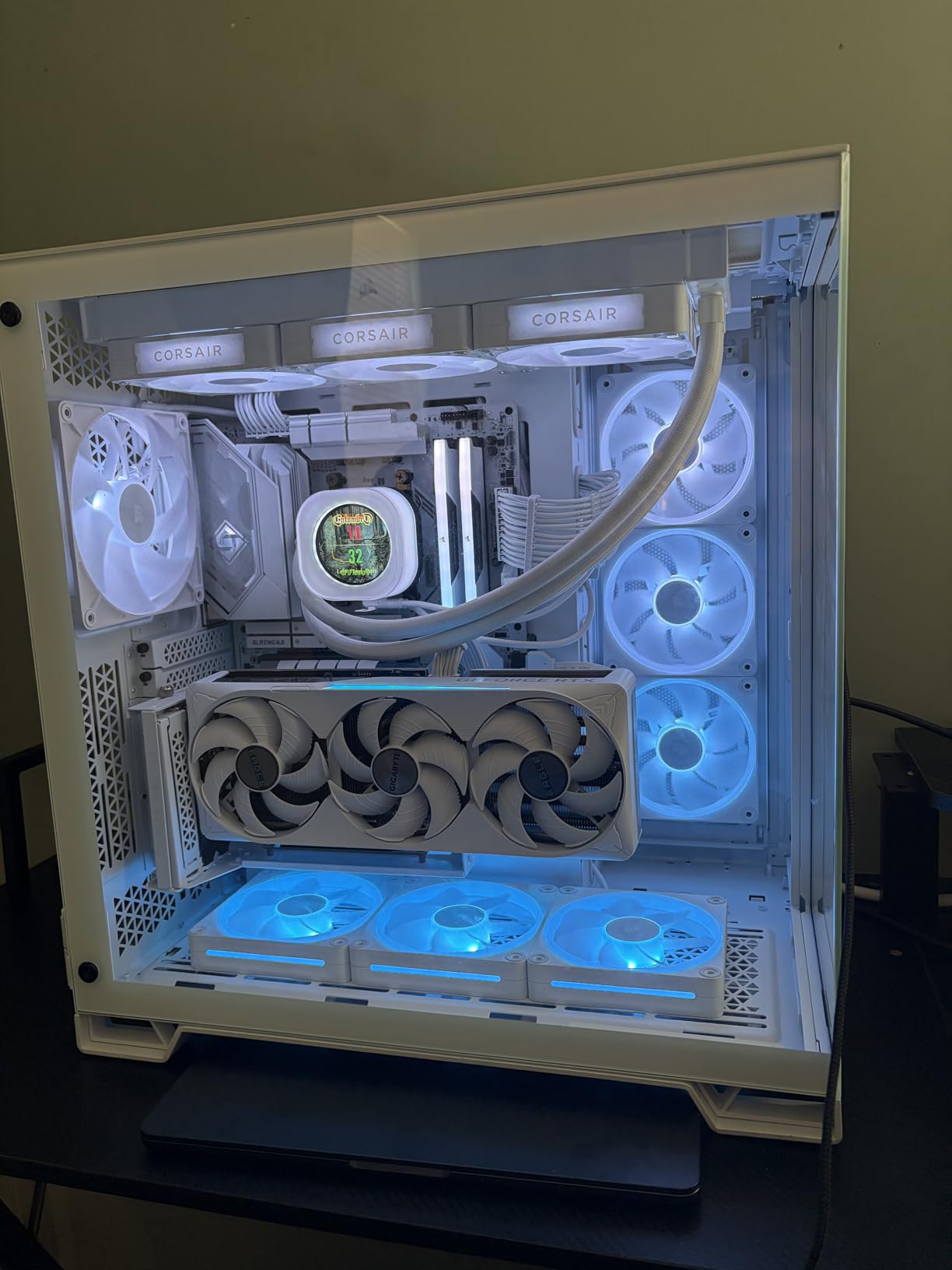 CORSAIR VENGEANCE RGB DDR5 RAM 32GB (2x16GB) 6000MHz CL30-36-36-76 1.40V AMD EXPO Intel XMP Desktop Computer Memory - Gray (CMH32GX5M2B6000Z30K) - Customer Photo 3