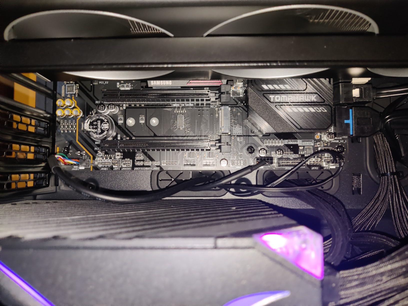 MSI MAG X670E Tomahawk WiFi Gaming Motherboard AMD AM5 DDR5 PCIe 5.0 Customer Review MSI MAG X670E Tomahawk WiFi Gaming Motherboard AMD AM5 DDR5 PCIe 5.0 - Customer Photo 2