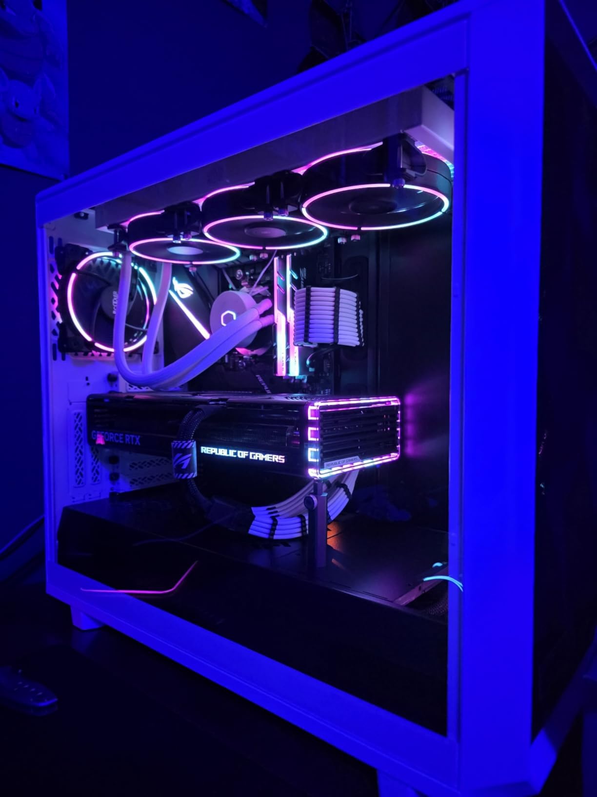 Cooler Master MasterLiquid 360L Core 360mm Close-Loop AIO Liquid Cooler, ARGB Sync, Gen S Coldplate Pump, 120mm PWM, CryoFuze 14W/mK, AMD Ryzen AM5/AM4, Intel LGA1700/1200 (MLW-D36M-A18PZ-R1) , Black Customer Review Cooler Master MasterLiquid 360L Core 360mm Close-Loop AIO Liquid Cooler, ARGB Sync, Gen S Coldplate Pump, 120mm PWM, CryoFuze 14W/mK, AMD Ryzen AM5/AM4, Intel LGA1700/1200 (MLW-D36M-A18PZ-R1) , Black - Customer Photo 1