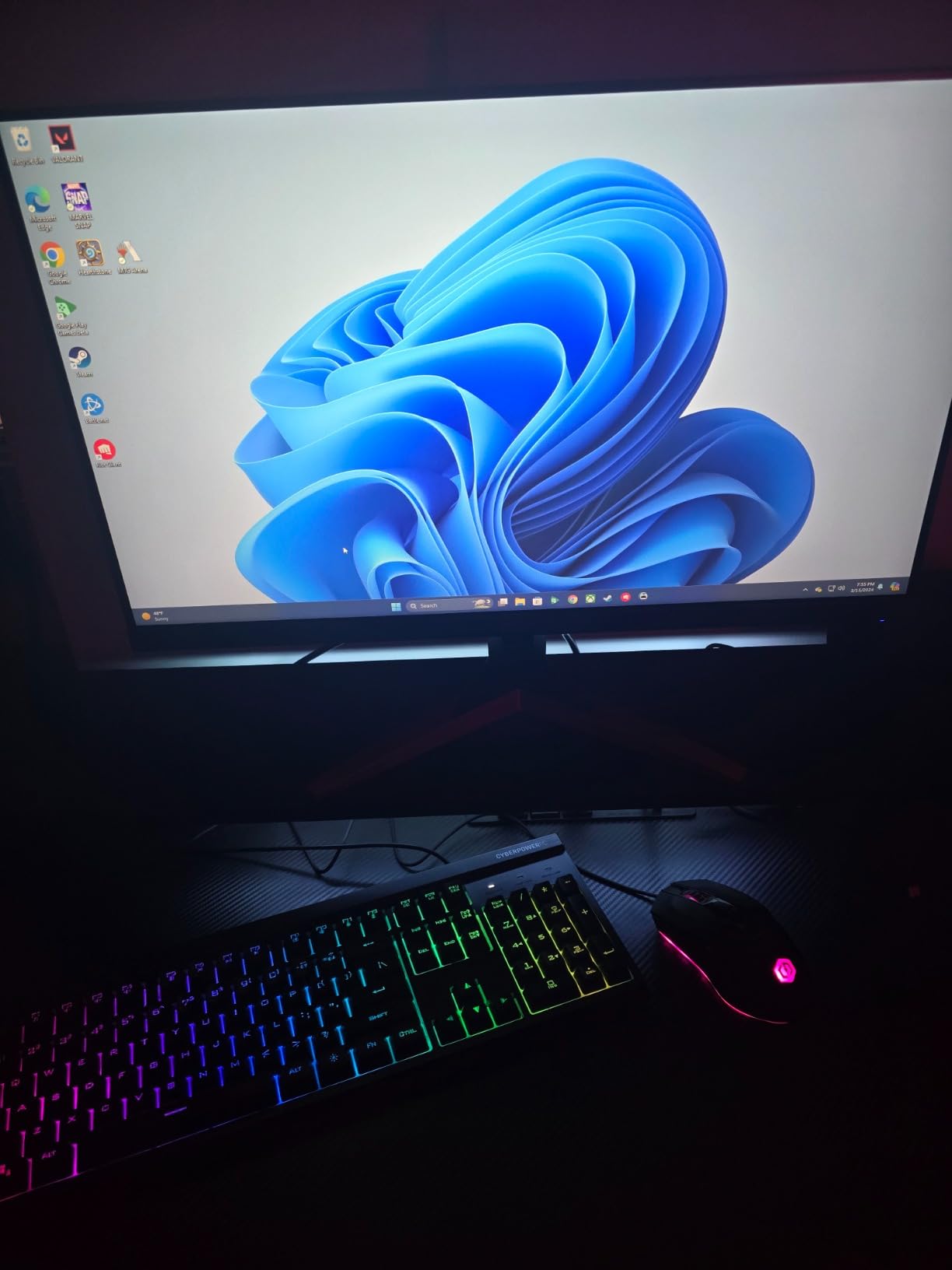 CYBERPOWERPC Gamer Master Gaming PC, AMD Ryzen 5 7600 3.8GHz, GeForce RTX 4060 8GB, 16GB DDR5, 500GB NVMe SSD, Wi-Fi Ready & Windows 11 Home (GMA2700A) - Customer Photo 3