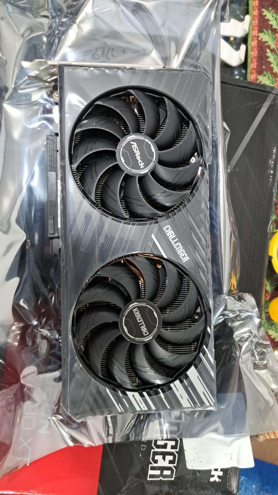 ASRock AMD Radeon RX 7700 XT Challenger 12GB GDDR6 192-bit 0dB Silent Cooling 7680 x 4320 DisplayPort HDMI LED Indicator 18Gbps Dual Fan Graphics Card - Customer Photo 1