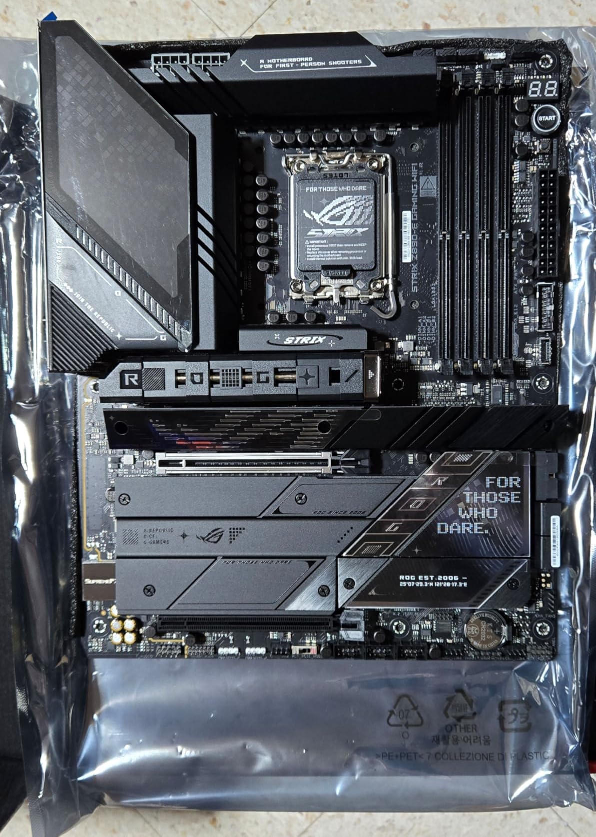 ASUS ROG Strix Z790-A Gaming WiFi II (WiFI 7) LGA 1700(Intel 14th & 13th & 12th Gen) ATX gaming motherboard(DDR5,5X M.2 slots,PCIe 5.0 x16,front-panel USB connector with PD 3.0 up to 30W) Customer Review ASUS ROG Strix Z790-A Gaming WiFi II (WiFI 7) LGA 1700(Intel 14th & 13th & 12th Gen) ATX gaming motherboard(DDR5,5X M.2 slots,PCIe 5.0 x16,front-panel USB connector with PD 3.0 up to 30W) - Customer Photo 2