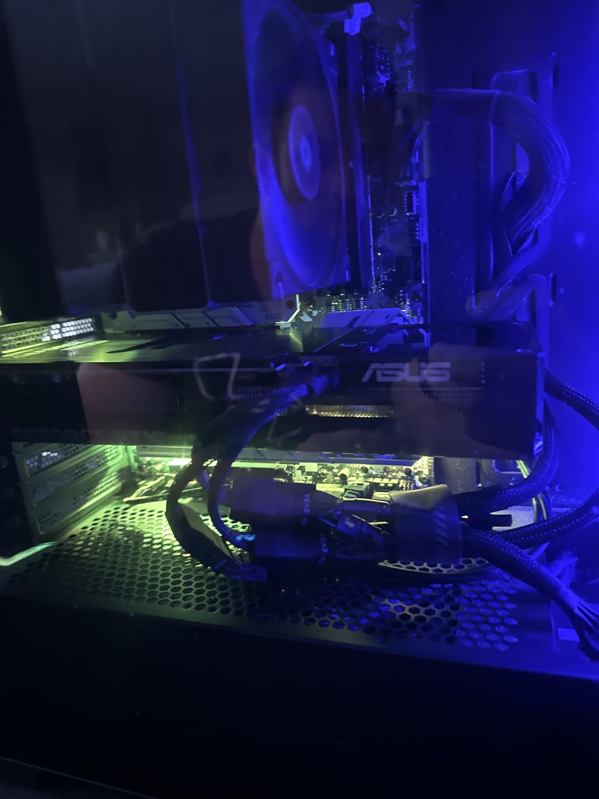 ASUS TUF Gaming NVIDIA GeForce RTX 4070 Ti Super OC Edition Gaming Graphics Card (PCIe 4.0, 16GB GDDR6X, HDMI 2.1a, DisplayPort 1.4a) Customer Review ASUS TUF Gaming NVIDIA GeForce RTX 4070 Ti Super OC Edition Gaming Graphics Card (PCIe 4.0, 16GB GDDR6X, HDMI 2.1a, DisplayPort 1.4a) - Customer Photo 4