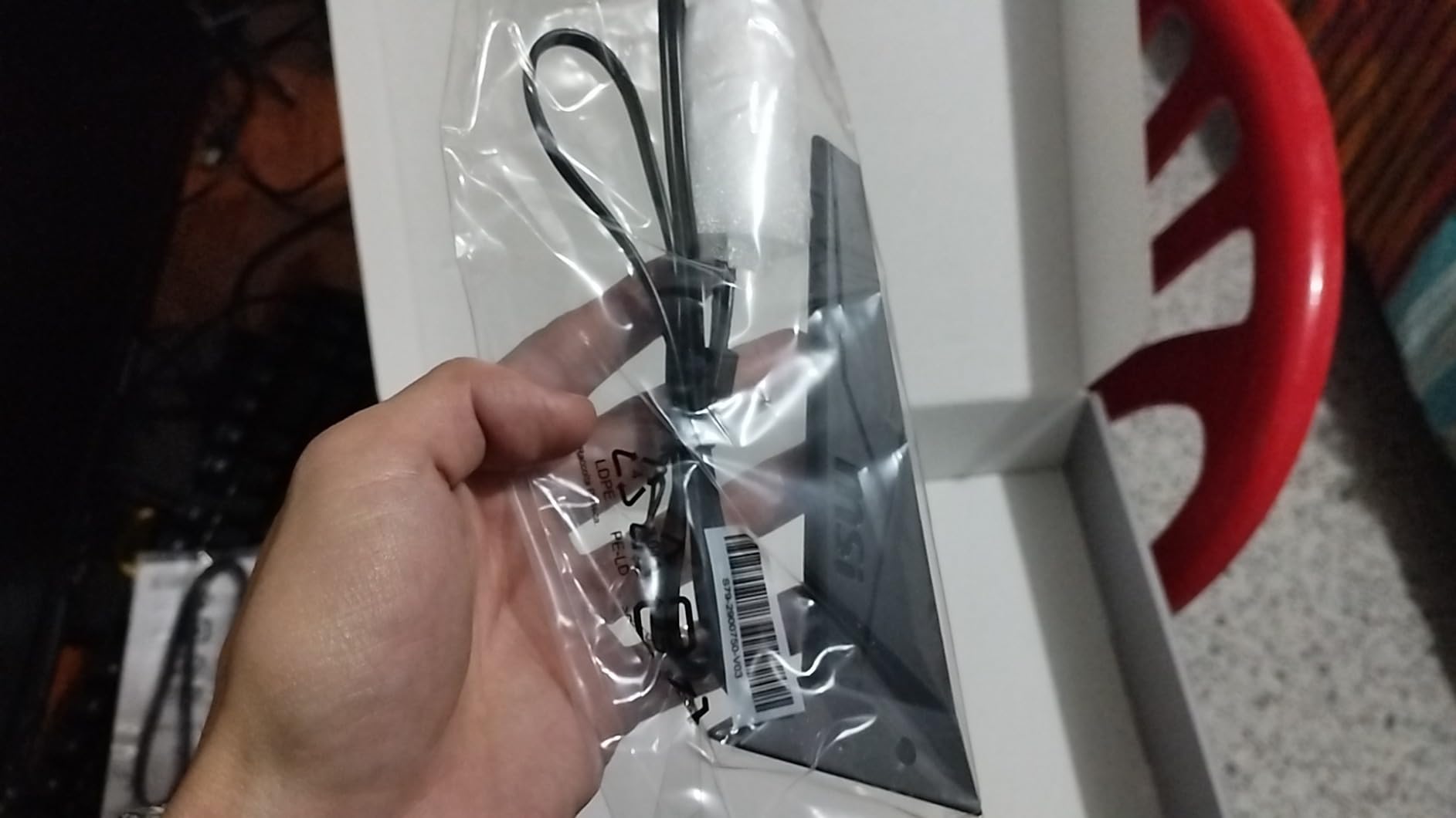 MSI X670E GAMING PLUS WIFI Gaming Motherboard (AMD Ryzen 9000/8000/7000 Series Processors, AM5, DDR5, PCIe 5.0, SATA 6Gb/s, M.2 slots, USB 3.2 Gen 2, Wi-Fi 6E, Bluetooth 5.3, 2.5Gbps LAN, HDMI/DP,ATX) - Customer Photo 2