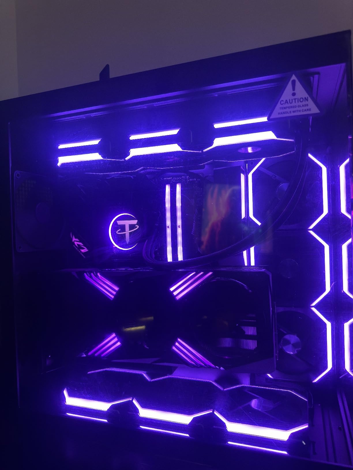 PNY GeForce RTX 4070 Ti Super 16GB XLR8 Gaming Verto Epic-X RGB OC Triple Fan Graphics Card DLSS 3 (ARGB, 256-bit, GDDR6X, PCIe 4.0, HDMI/DisplayPort, incl. Adapter & Support Bracket, 3.3 Slot) - Customer Photo 2