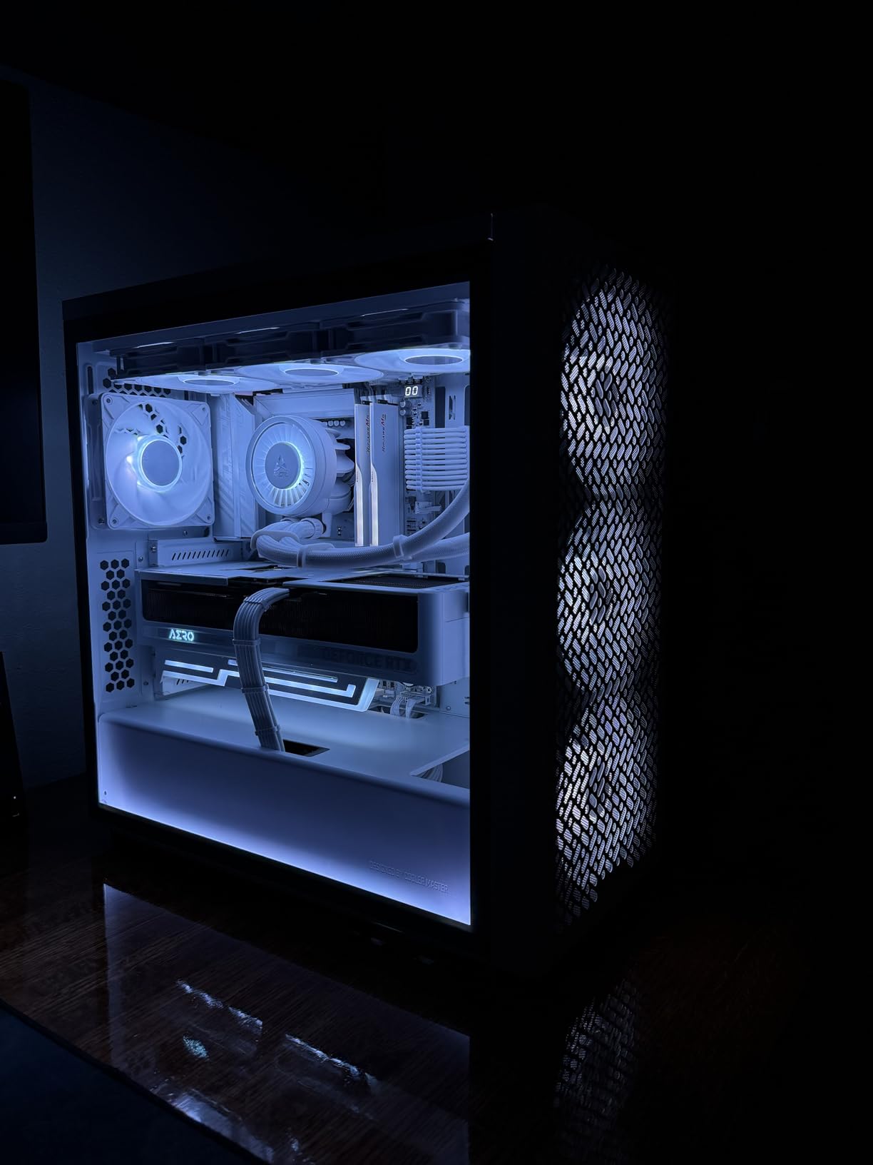 GIGABYTE Z790 AORUS PRO X WIFI7 LGA 1700 Intel Z790 X ATX Motherboard with DDR5, 5* M.2, PCIe 5.0, USB 3.2 Type-C, Wi-Fi 7, 5GbE LAN, Q-Flash Plus, EZ-Latch Plus Customer Review GIGABYTE Z790 AORUS PRO X WIFI7 LGA 1700 Intel Z790 X ATX Motherboard with DDR5, 5* M.2, PCIe 5.0, USB 3.2 Type-C, Wi-Fi 7, 5GbE LAN, Q-Flash Plus, EZ-Latch Plus - Customer Photo 4