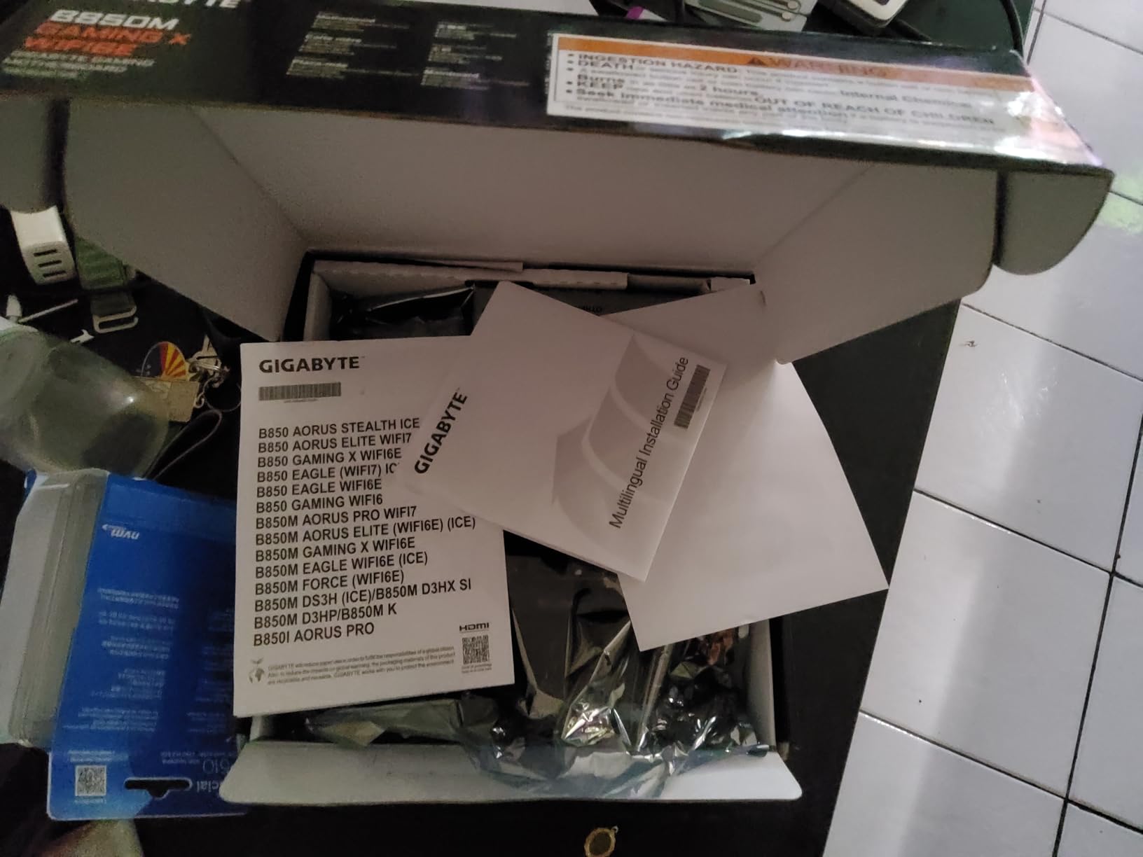 Gigabyte B650 Gaming X AX V2 (rev. 1.0) AM5 LGA 1718 AMD B650 ATX DDR5, Triple M.2, PCIe 5.0, USB 3.2 Gen2x2 Type-C, AMD Wi-Fi 6E, Realtek 2.5GbE LAN - Customer Photo 1