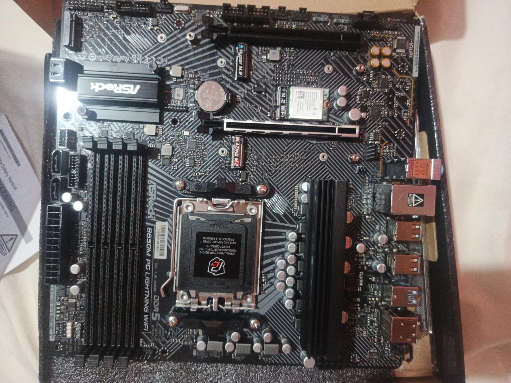 ASRock B650 Steel Legend WiFi 6E AMD Socket AM5 Ryzen 9000 8000 and 7000 Series SATA3 M.2 DDR5 7200+(OC) 256GB SATA3 6.0 Gb/s ATX Motherboard BIOS Flashback - Customer Photo 2