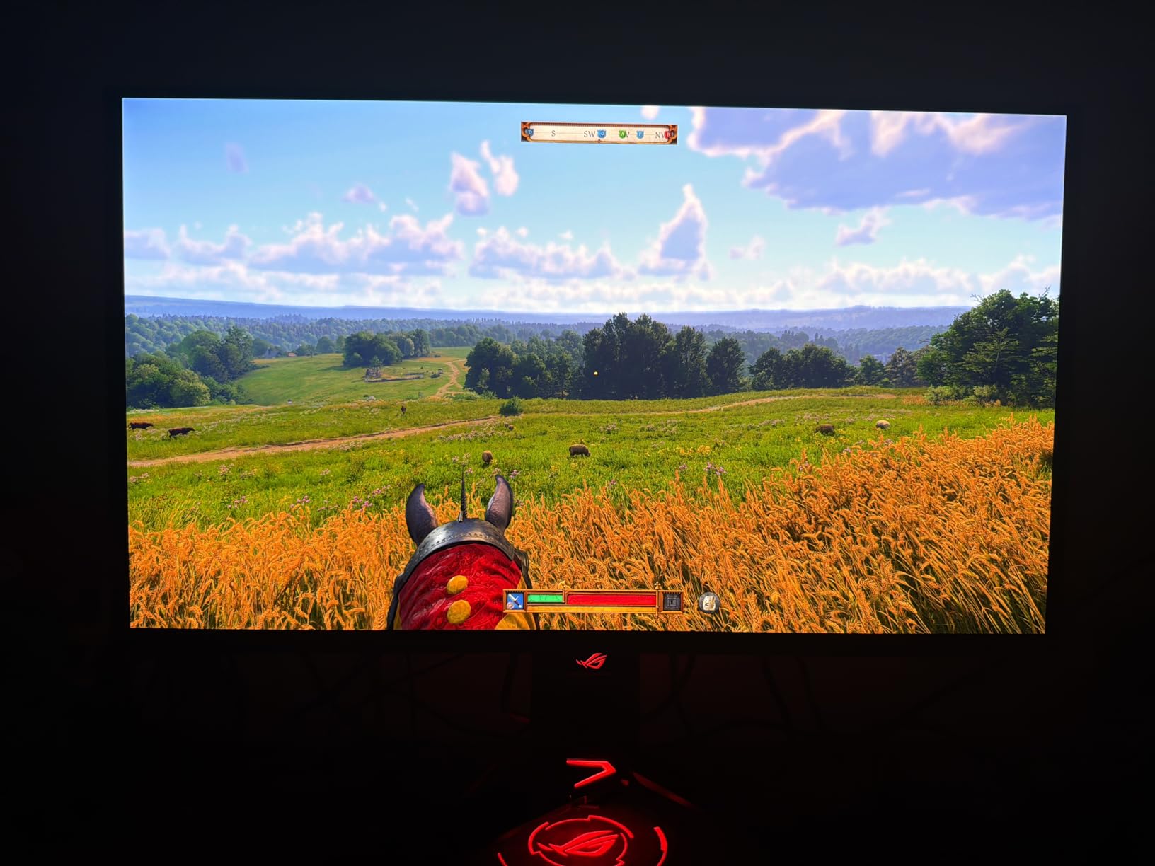 ASUS ROG Strix 27-inch 1440P OLED Gaming Monitor (XG27AQDMG) - QHD, Glossy OLED, 240Hz, 0.03ms, Custom Heatsink, G-SYNC Compatible, 99% DCI-P3 - Customer Photo 2