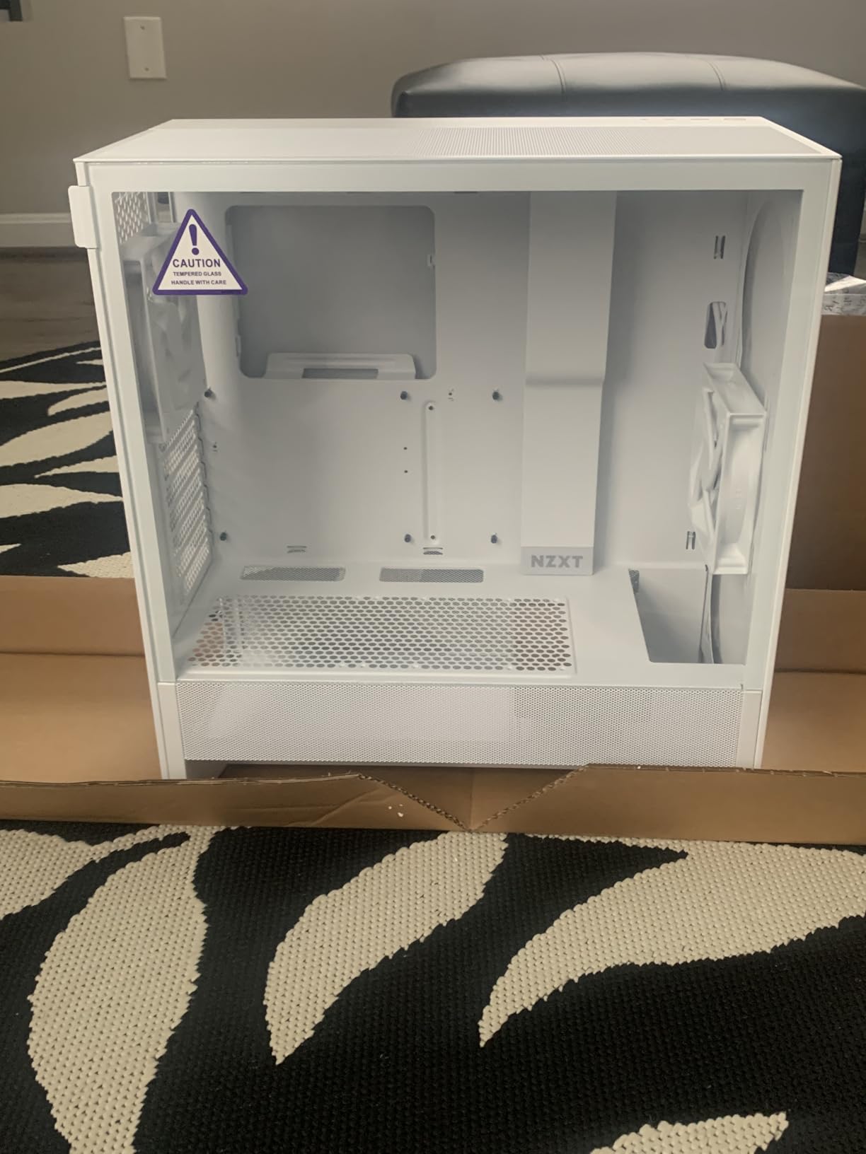 NZXT H5 Flow 2024 - Compact ATX Mid-Tower PC Gaming Case - High Airflow - 2 x 120mm Fans Included - 360mm Front & 240mm Top Radiator Support - Cable Management System - Tempered Glass - Black Customer Review NZXT H5 Flow 2024 - Compact ATX Mid-Tower PC Gaming Case - High Airflow - 2 x 120mm Fans Included - 360mm Front & 240mm Top Radiator Support - Cable Management System - Tempered Glass - Black - Customer Photo 3