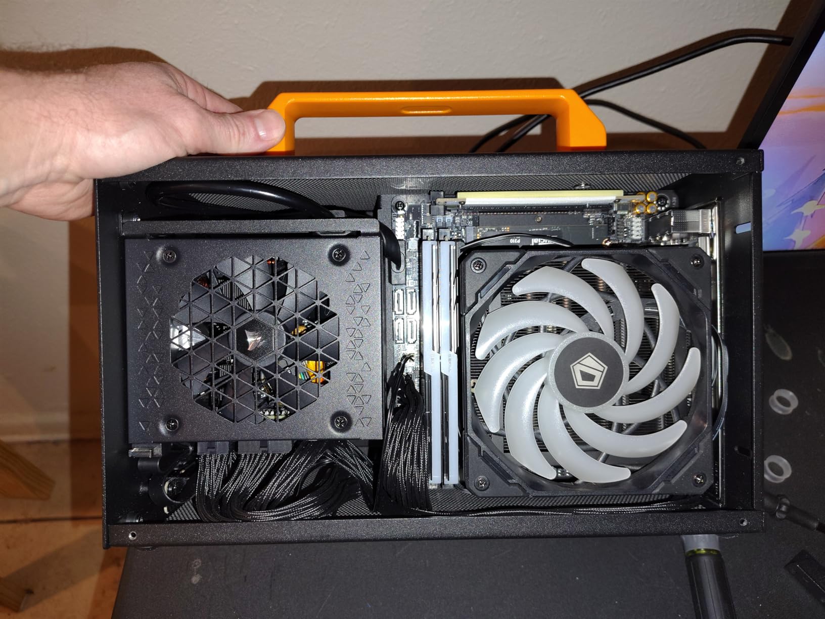 CORSAIR SF850 (2024) Fully Modular Low Noise 80 Plus Platinum ATX Power Supply - 3.0 Compliant - PCIe 5.0 Ready - SFX-to-ATX Bracket Included - Black - Customer Photo 2