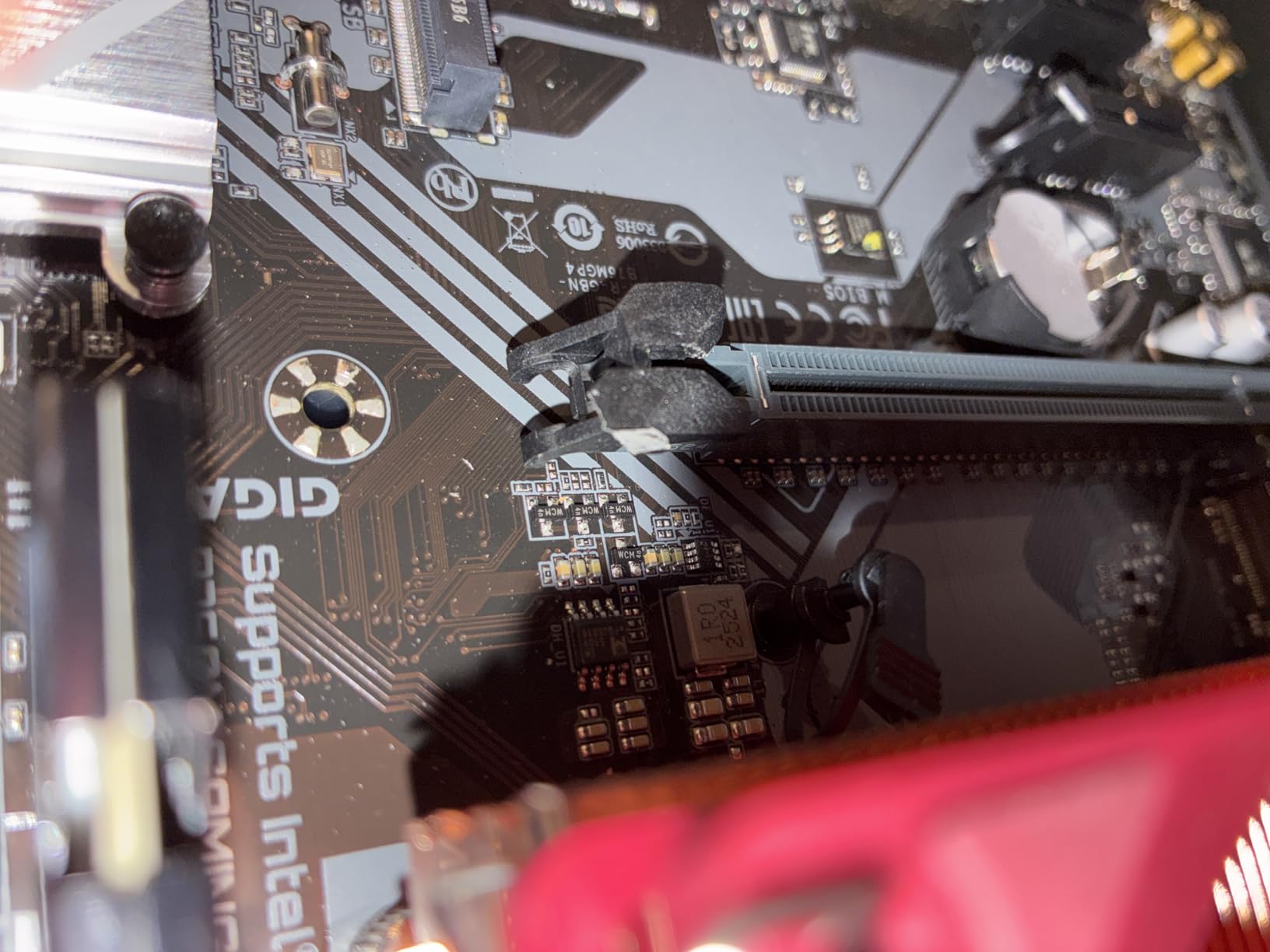 GIGABYTE B760M Gaming Plus WiFi DDR4 LGA 1700 Intel B760 M-ATX Motherboard, 2* M.2, PCIe 4.0, Front USB 3.2 Gen 1 Type-C, 6 GbE LAN, Q-Flash Plus, EZ-Latch - Customer Photo 3