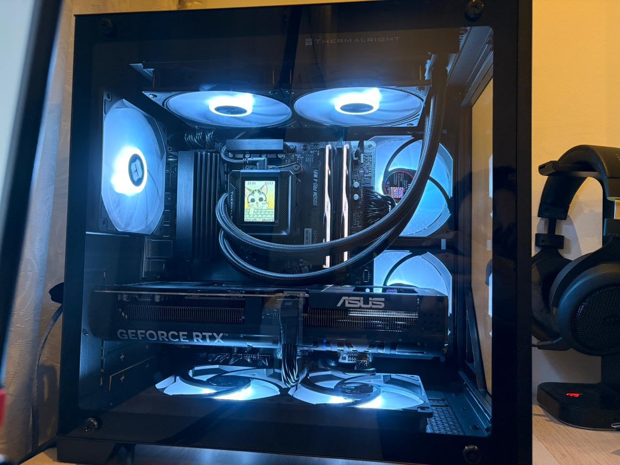 Cooler Master MWE Gold 750 V3 Full Modular Power Supply, 750W, 80+ Gold, ATX 3.1 90° PCIe 5.1, Designed Ready Nvidia RTX 5070 Ti AMD RX 9070 XT, Zero-RPM Mode, Hexagonal Fan Cover, 10-Year - Customer Photo 3