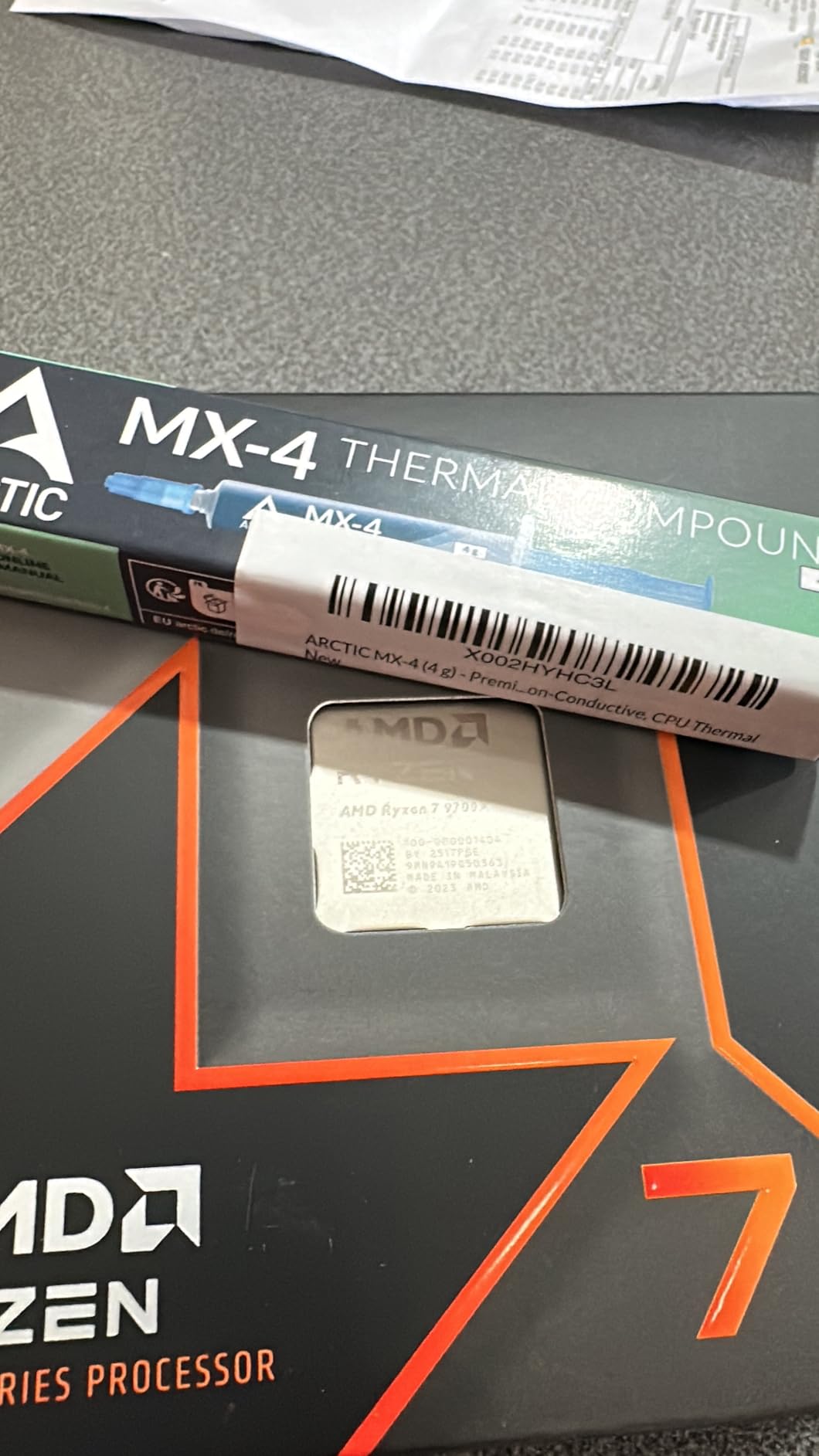 AMD Ryzen™ 7 9700X 8-Core, 16-Thread Unlocked Desktop Processor - Customer Photo 2