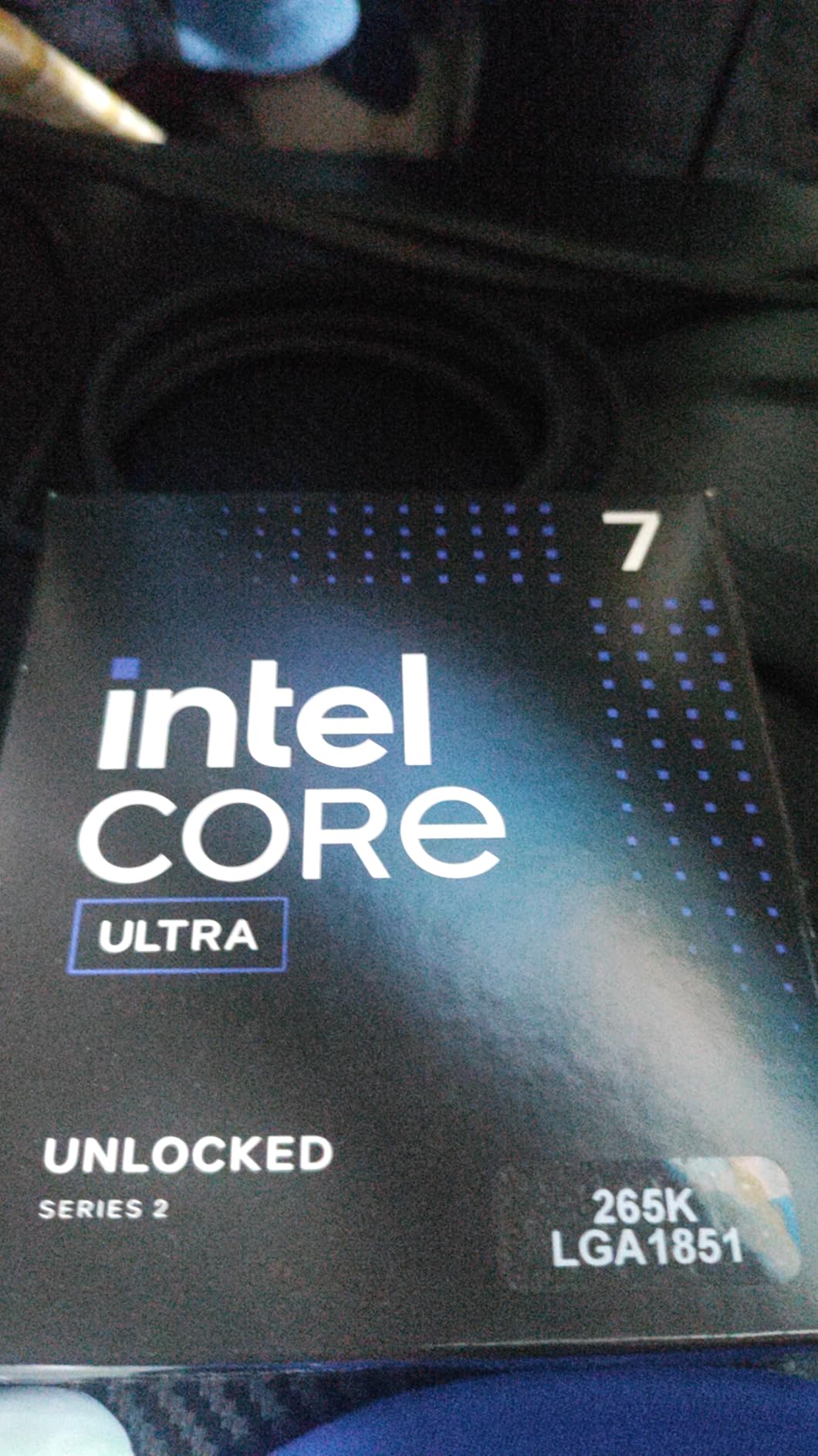 Intel Core Ultra 7 Desktop Processor 265K - 20 cores (8 P-cores + 12 E-cores) up to 5.5 GHz - Customer Photo 4