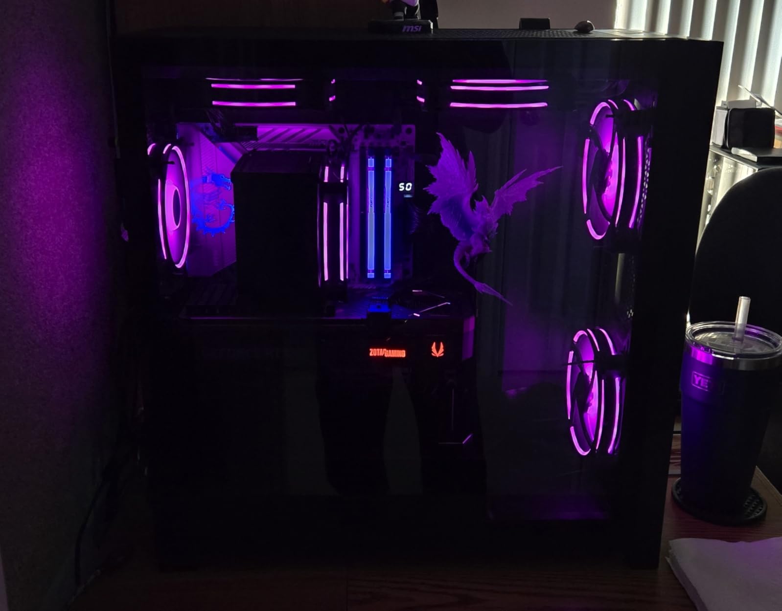 MSI MAG X870 Tomahawk WiFi Gaming Motherboard (AMD Ryzen 9000/8000/7000 Series Processors, AM5, DDR5, PCIe 5.0, M.2 Gen5, SATA 6Gb/s, USB 40Gbps, HDMI/DP, Wi-Fi 7, Bluetooth 5.4, 5Gbps LAN, ATX) Customer Review MSI MAG X870 Tomahawk WiFi Gaming Motherboard (AMD Ryzen 9000/8000/7000 Series Processors, AM5, DDR5, PCIe 5.0, M.2 Gen5, SATA 6Gb/s, USB 40Gbps, HDMI/DP, Wi-Fi 7, Bluetooth 5.4, 5Gbps LAN, ATX) - Customer Photo 1