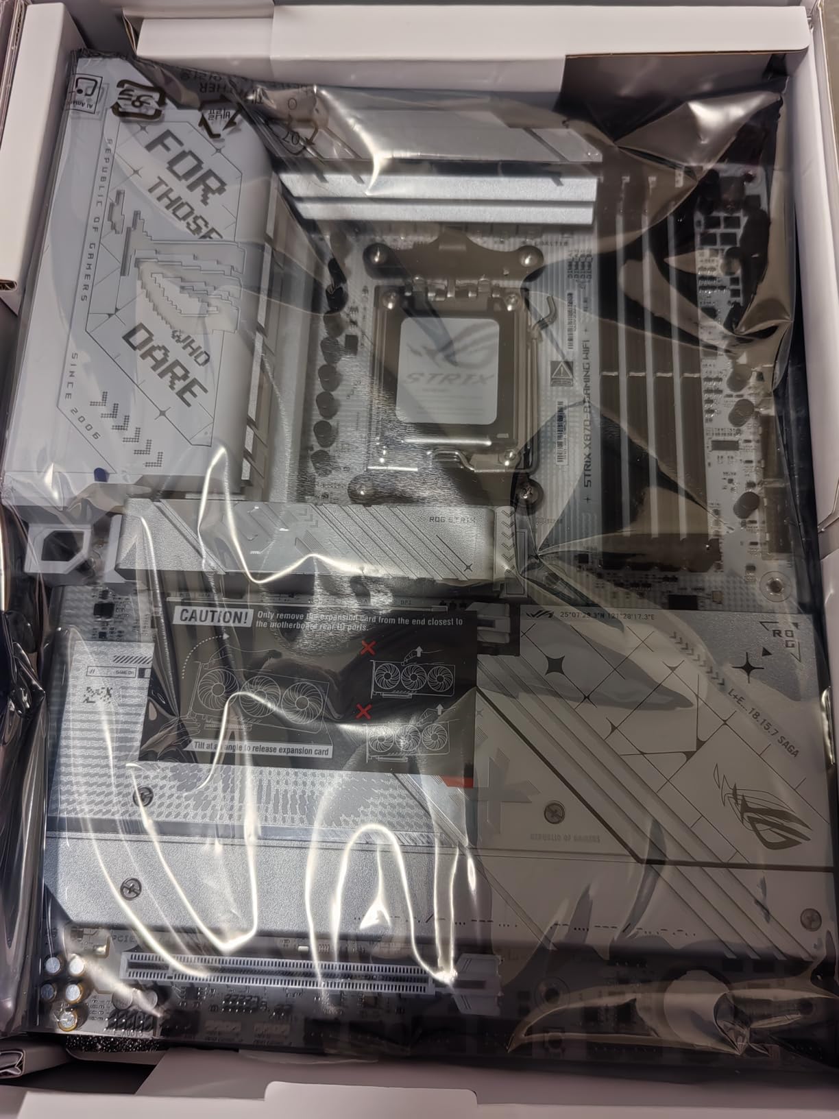 ASUS TUF Gaming X870-PLUS WiFi AMD AM5 X870 ATX Motherboard, 16+2+1, 80A SPS Power Stages, DDR5, PCIe 5.0 Ready, Four M.2 Slots, Wi-Fi 7, 2.5Gb LAN, HDMI, USB4 40Gbps, SATA 6 Gbps, USB 20Gbps Type-C Customer Review ASUS TUF Gaming X870-PLUS WiFi AMD AM5 X870 ATX Motherboard, 16+2+1, 80A SPS Power Stages, DDR5, PCIe 5.0 Ready, Four M.2 Slots, Wi-Fi 7, 2.5Gb LAN, HDMI, USB4 40Gbps, SATA 6 Gbps, USB 20Gbps Type-C - Customer Photo 2