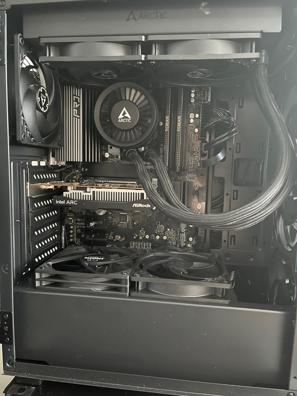 ARCTIC Liquid Freezer III Pro 240-240 mm AIO CPU Cooler, Water Cooling, 38 mm Radiator, PWM Pump, VRM Fan, AMD AM5/AM4, Intel LGA1851/1700 Contact Frame - Black - Customer Photo 5