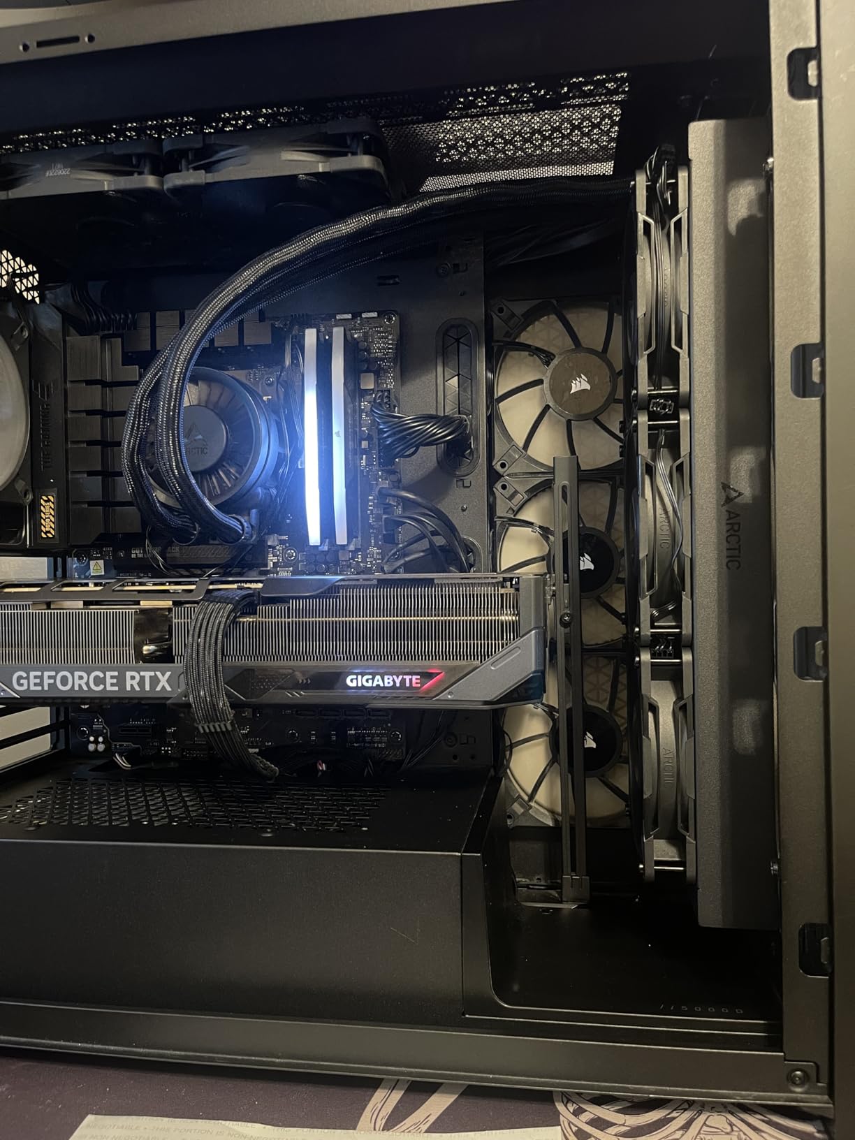 ARCTIC Liquid Freezer III Pro 360 - AIO CPU Cooler, 3 x 120 mm Water Cooling, 38 mm Radiator, PWM Pump, VRM Fan, AMD AM5/AM4, Intel LGA1851/1700 Contact Frame - Black Customer Review ARCTIC Liquid Freezer III Pro 360 - AIO CPU Cooler, 3 x 120 mm Water Cooling, 38 mm Radiator, PWM Pump, VRM Fan, AMD AM5/AM4, Intel LGA1851/1700 Contact Frame - Black - Customer Photo 1